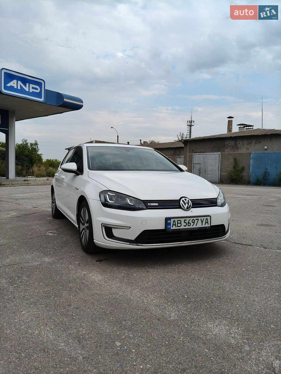 Volkswagen e-Golf 2014 VIN WVWZZZAUZFW902629 фото оголошення 28 з 44