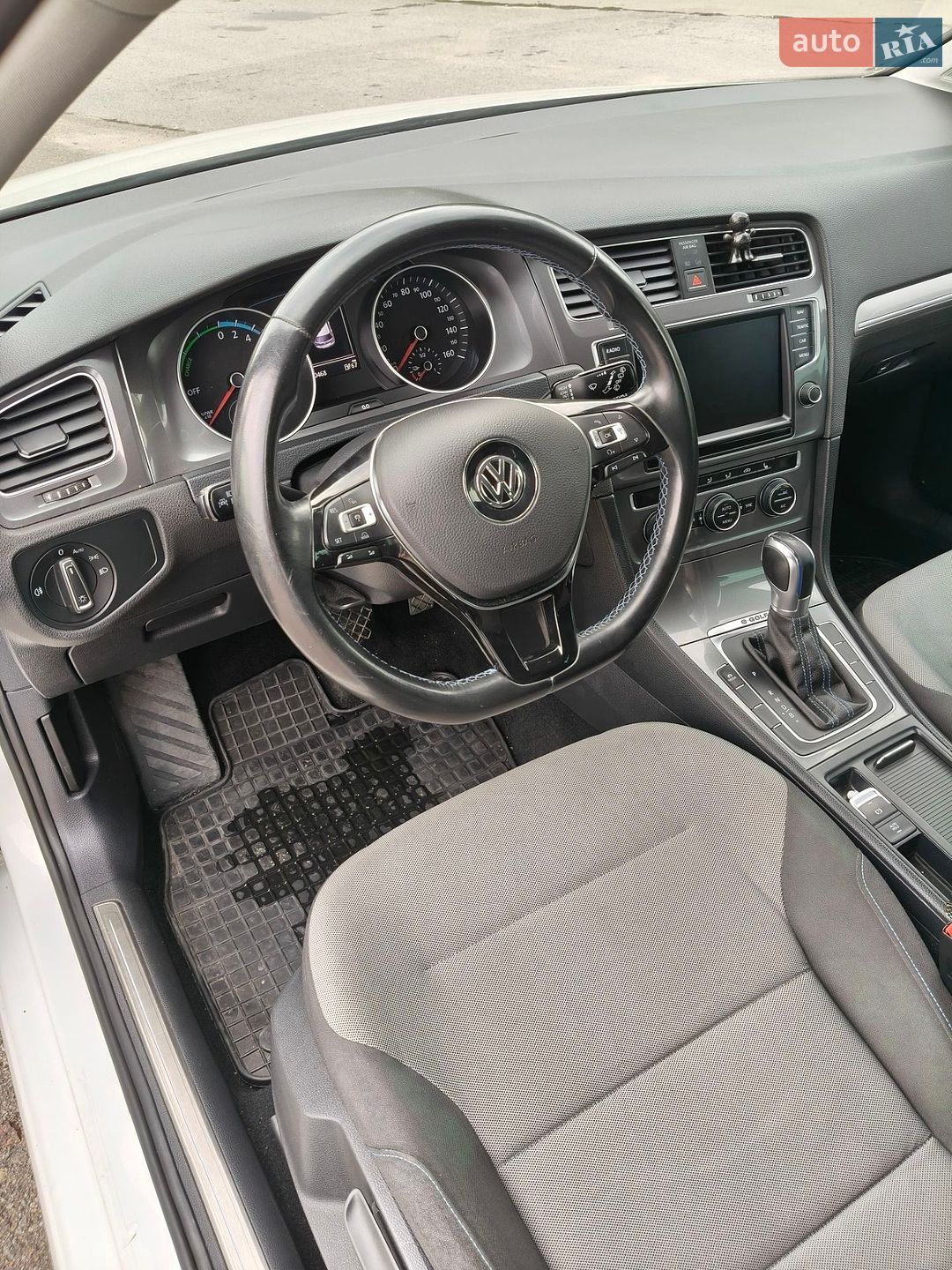 Volkswagen e-Golf 2014 VIN WVWZZZAUZFW902629 фото оголошення 36 з 44