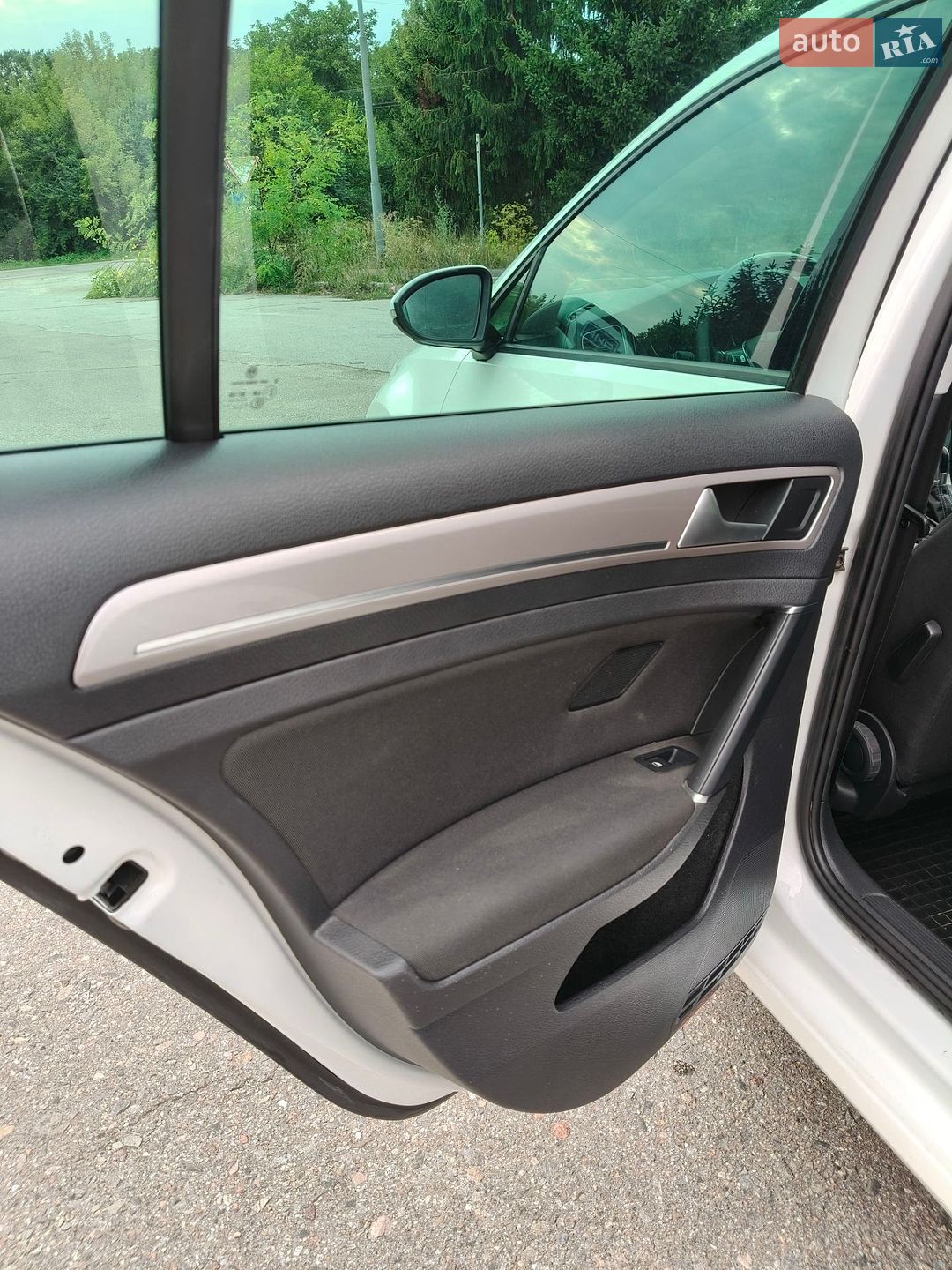 Volkswagen e-Golf 2014 VIN WVWZZZAUZFW902629 фото оголошення 39 з 44