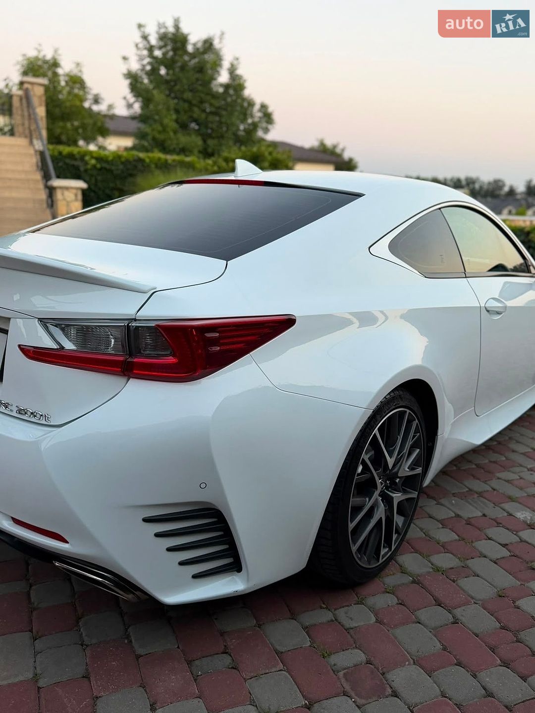 Lexus RC 2017 VIN JTHHA5BC6H5007438 фото оголошення 9 з 10