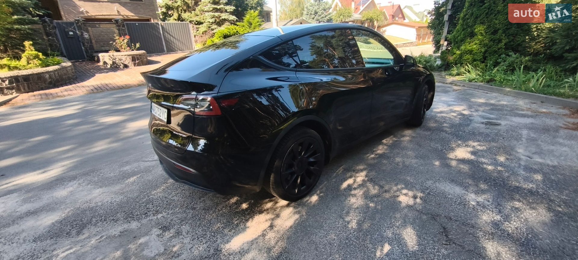 Tesla Model Y 2021 VIN 5YJYGDEE7MF187478 фото оголошення 2 з 15