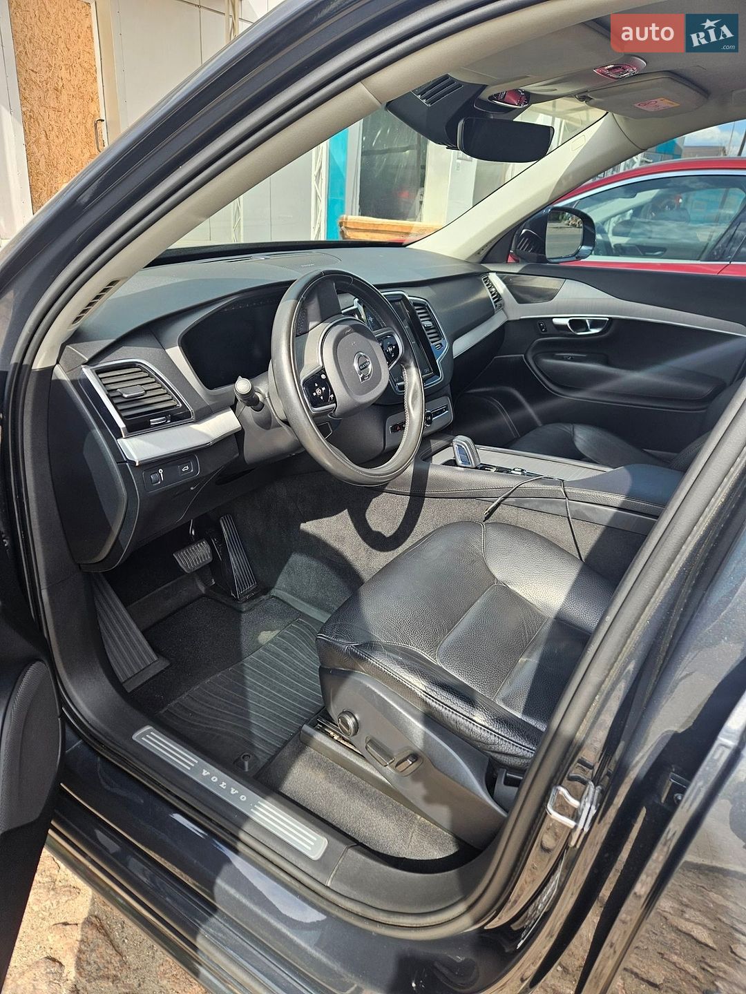 Volvo XC90 2019 VIN YV1LCK2UCL1589095 фото оголошення 14 з 30