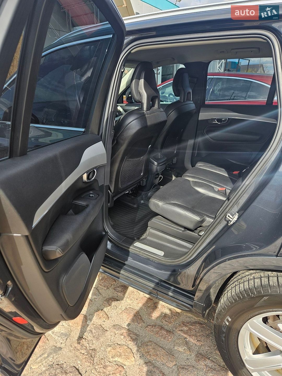 Volvo XC90 2019 VIN YV1LCK2UCL1589095 фото оголошення 21 з 30