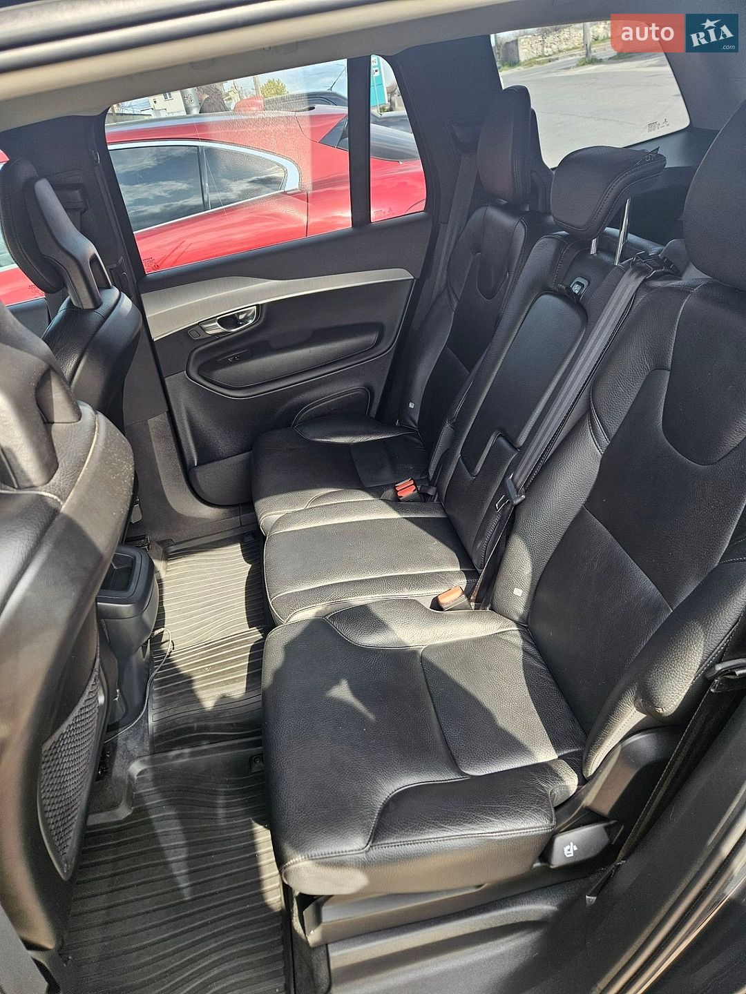 Volvo XC90 2019 VIN YV1LCK2UCL1589095 фото оголошення 25 з 30