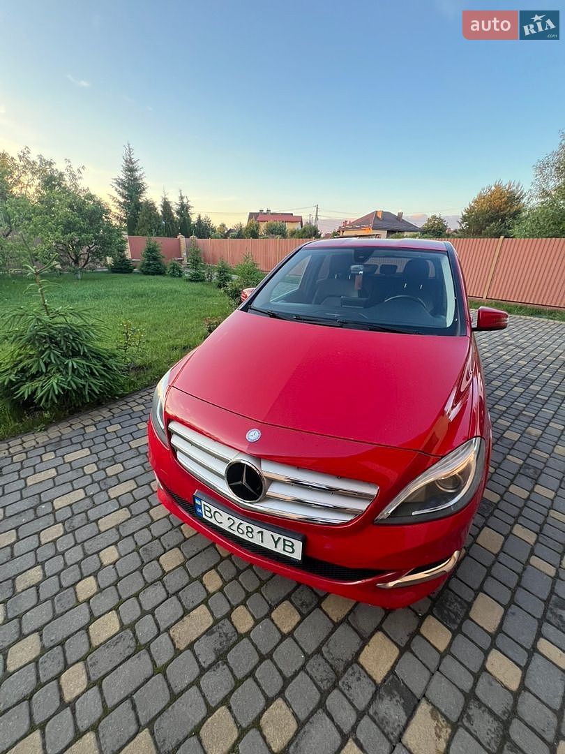Mercedes-Benz B-Class 2016 VIN WDD2428901J013468 фото оголошення 2 з 12