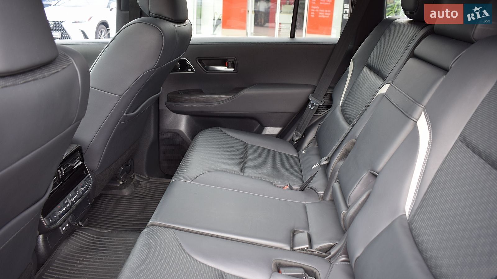 Toyota Land Cruiser 2021 VIN JTMABABJ604023883 фото оголошення 11 з 20
