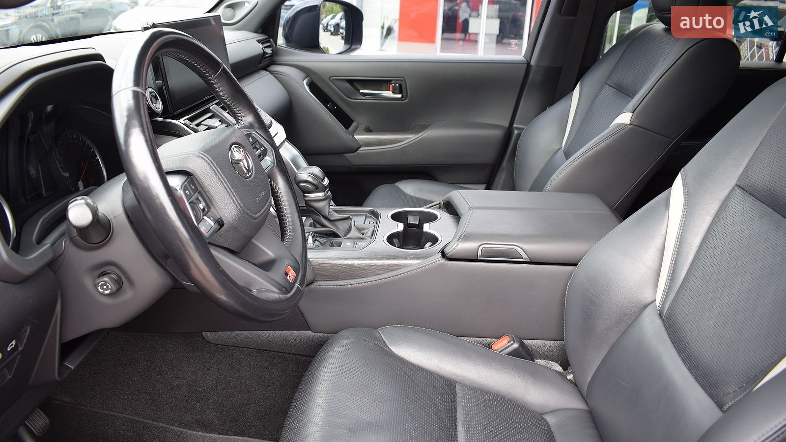 Toyota Land Cruiser 2021 VIN JTMABABJ604023883 фото оголошення 12 з 20