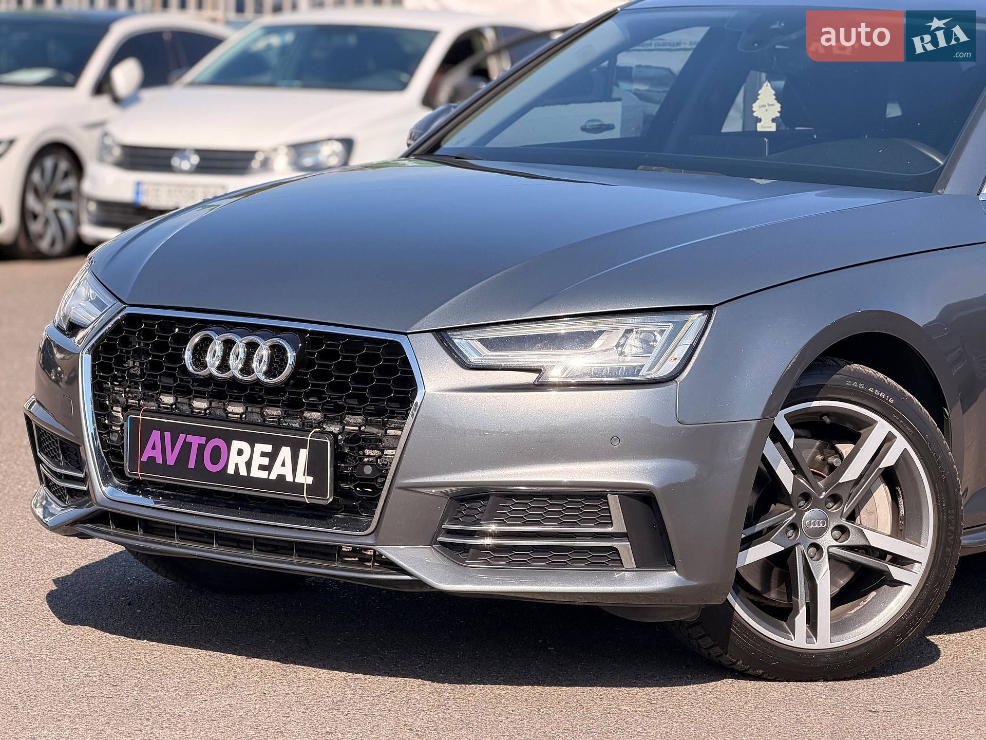 Audi A4 2016 VIN WAULNAF45HN011425 фото оголошення 3 з 96