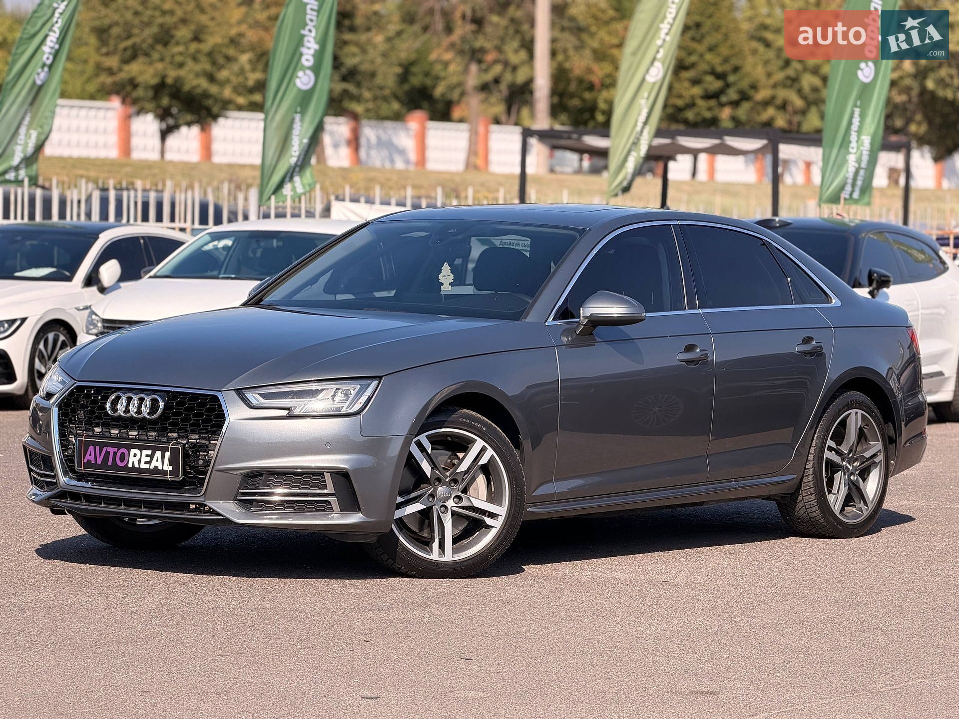 Audi A4 2016 VIN WAULNAF45HN011425 фото оголошення 2 з 96