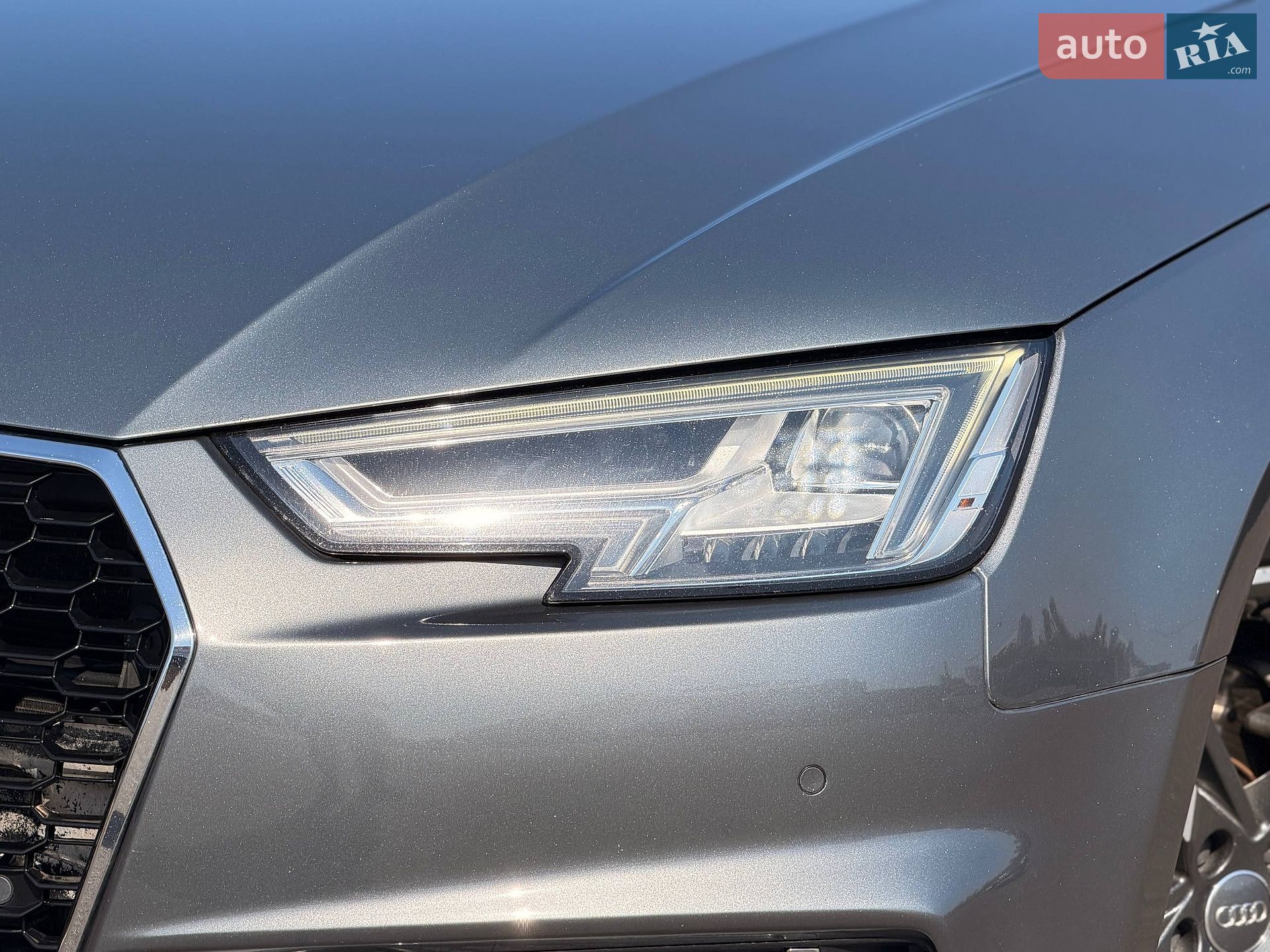 Audi A4 2016 VIN WAULNAF45HN011425 фото оголошення 6 з 96