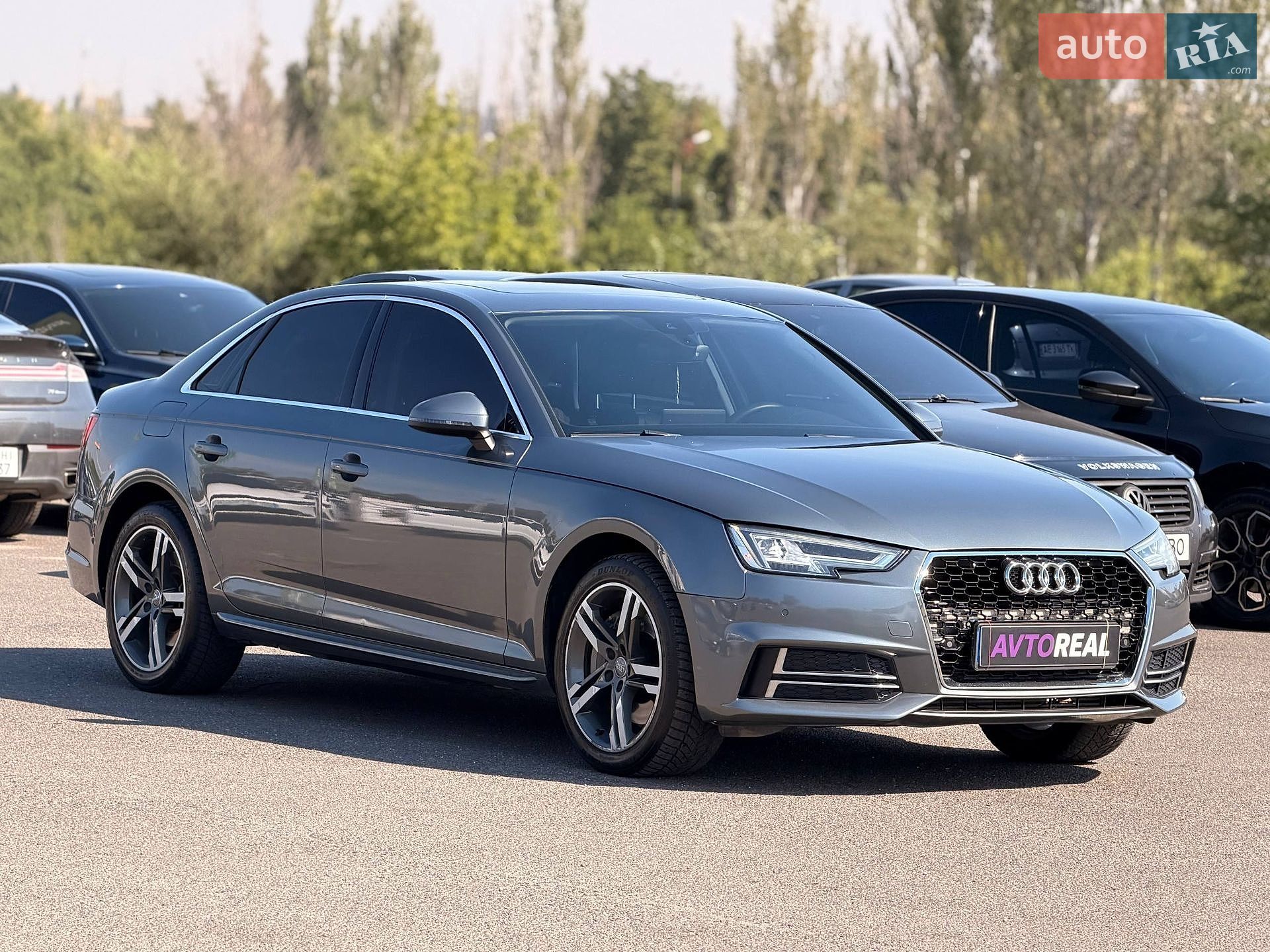 Audi A4 2016 VIN WAULNAF45HN011425 фото оголошення 13 з 96