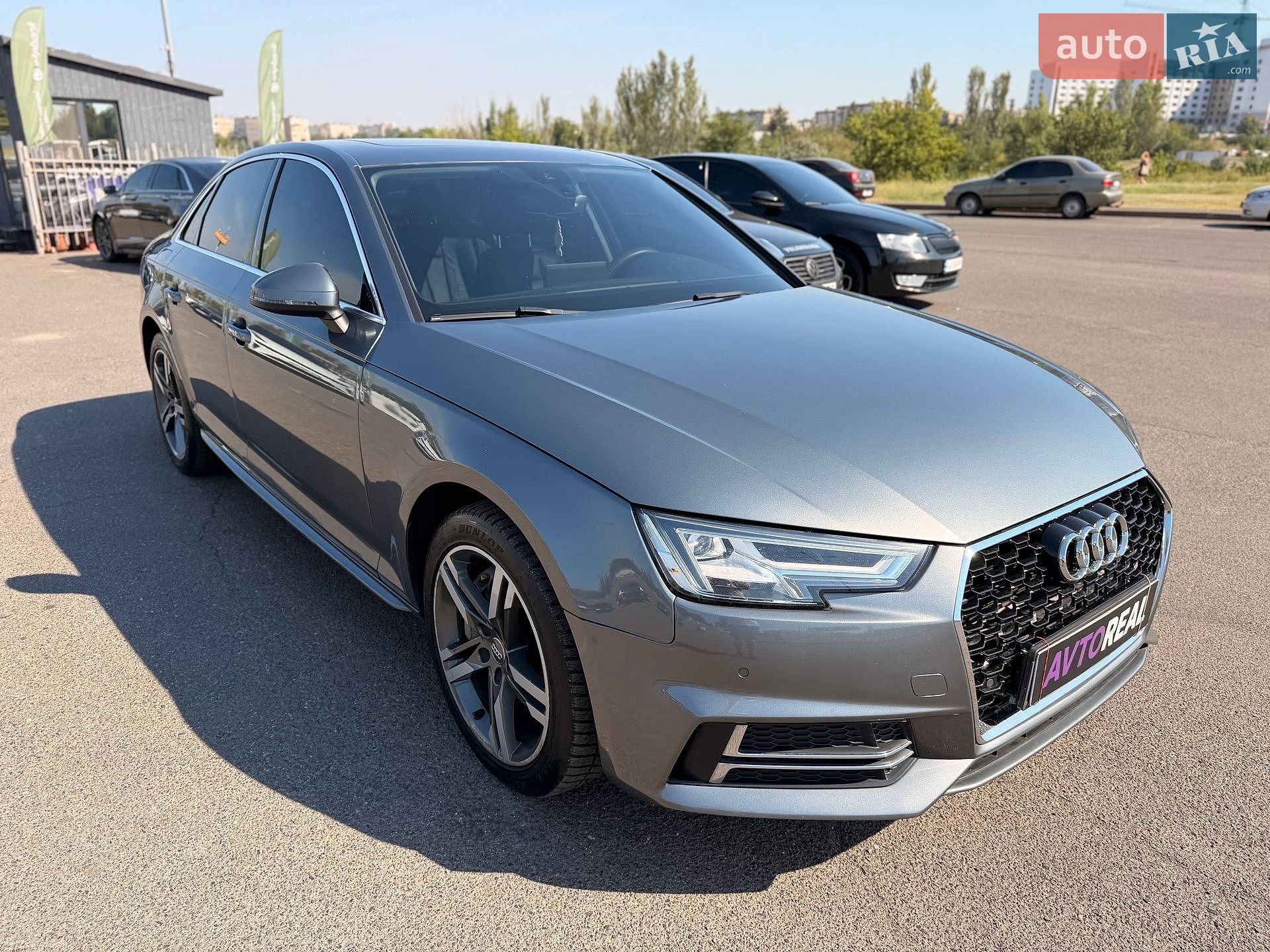 Audi A4 2016 VIN WAULNAF45HN011425 фото оголошення 19 з 96