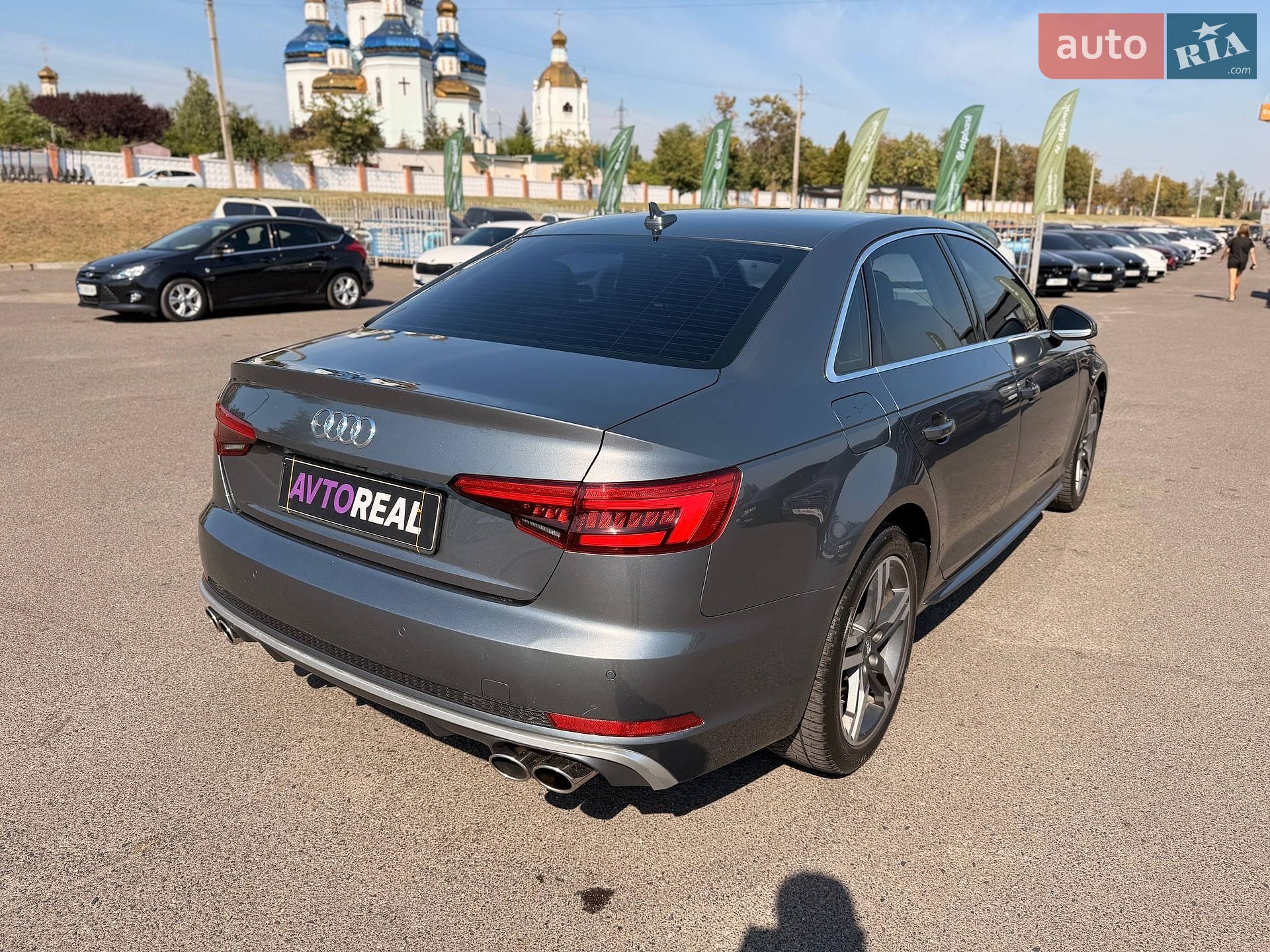 Audi A4 2016 VIN WAULNAF45HN011425 фото оголошення 32 з 96
