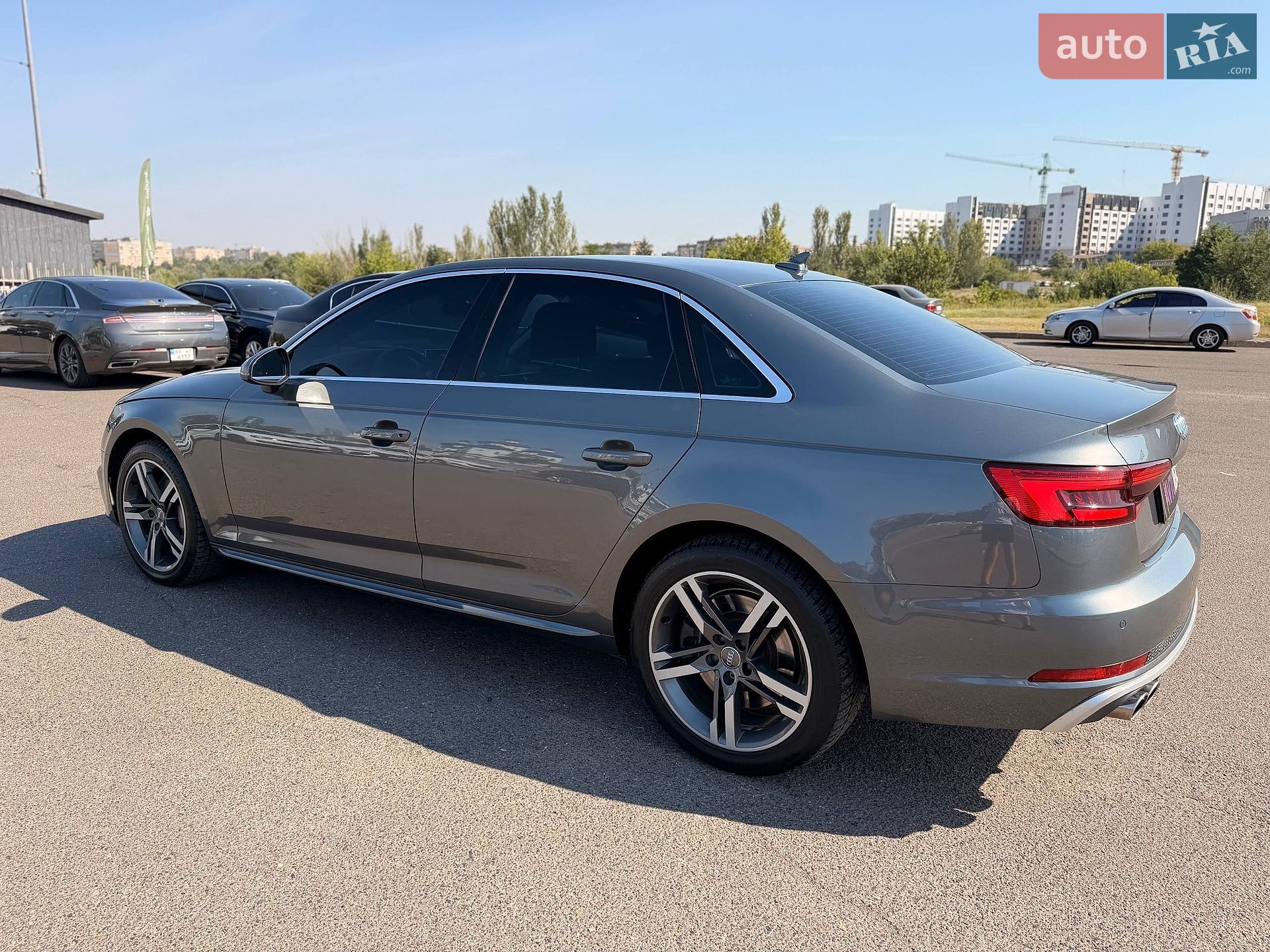 Audi A4 2016 VIN WAULNAF45HN011425 фото оголошення 35 з 96
