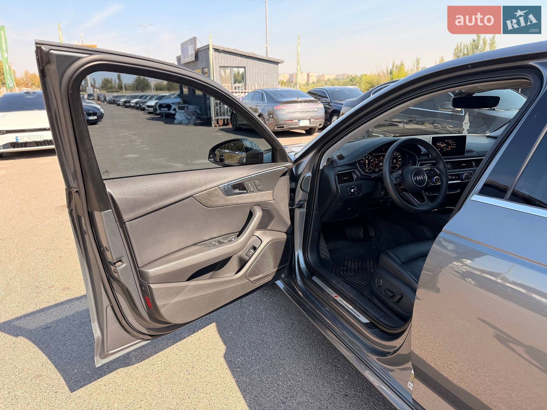 Audi A4 2016 VIN WAULNAF45HN011425 фото оголошення 39 з 96