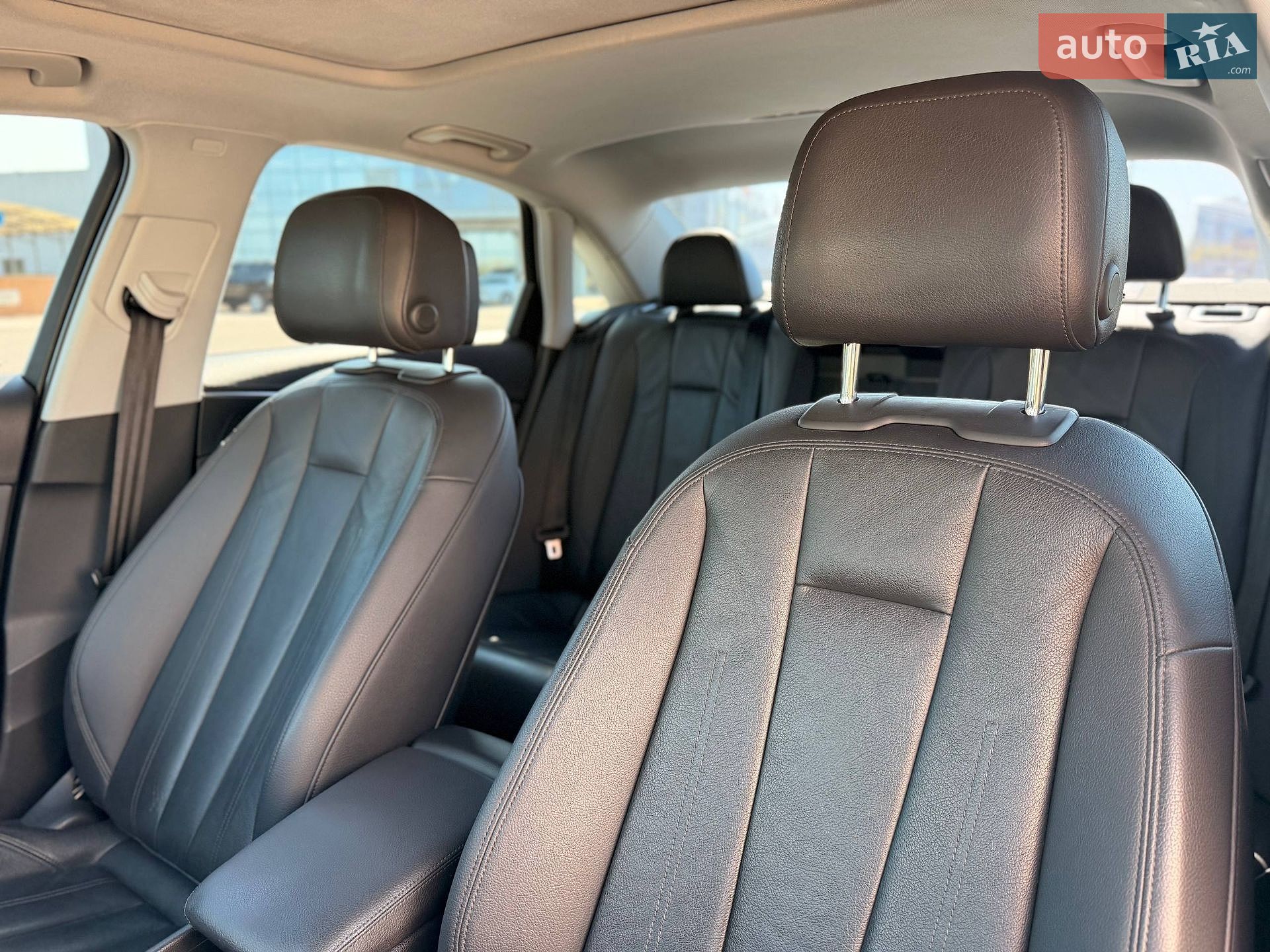 Audi A4 2016 VIN WAULNAF45HN011425 фото оголошення 48 з 96