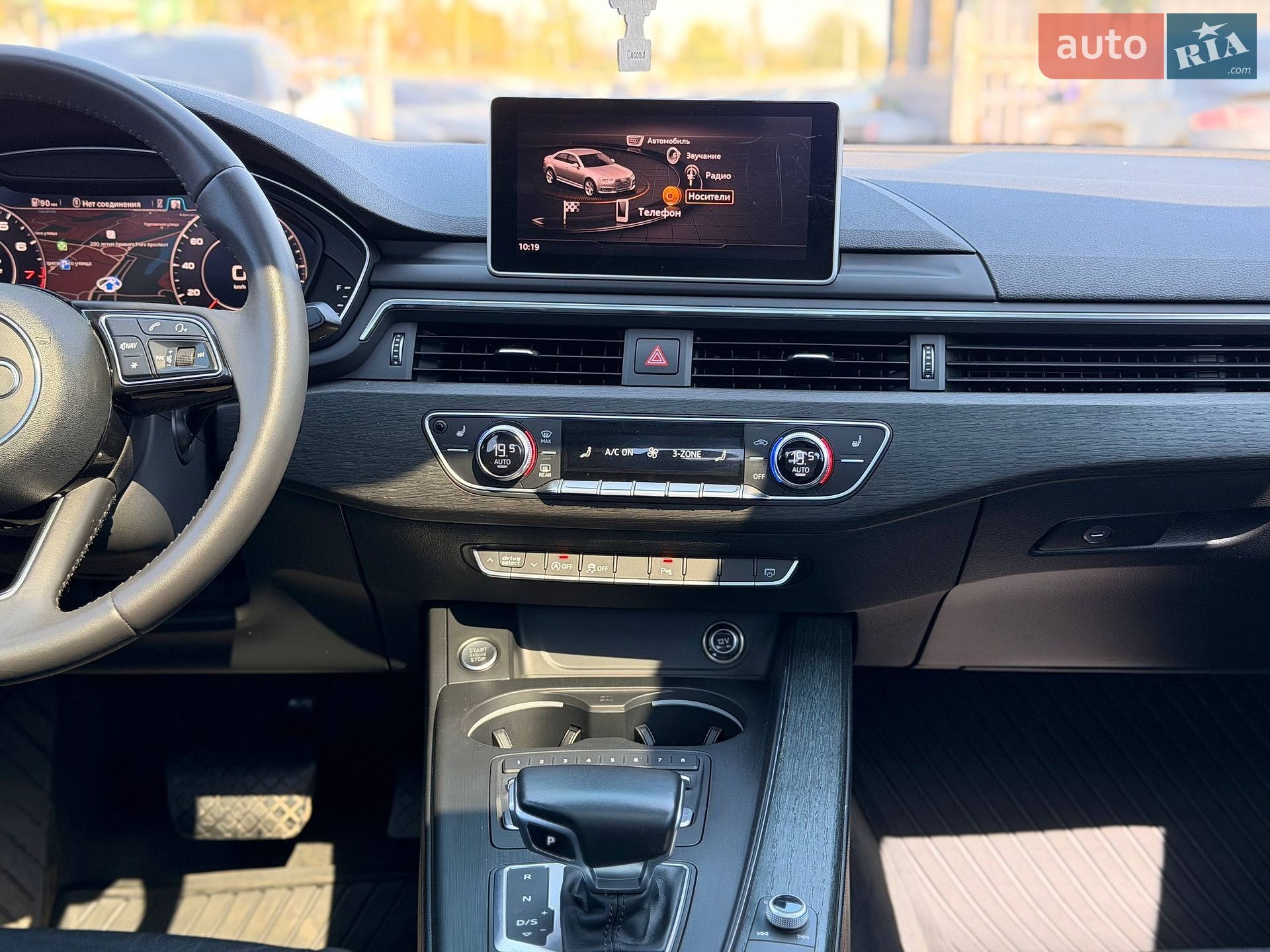 Audi A4 2016 VIN WAULNAF45HN011425 фото оголошення 63 з 96
