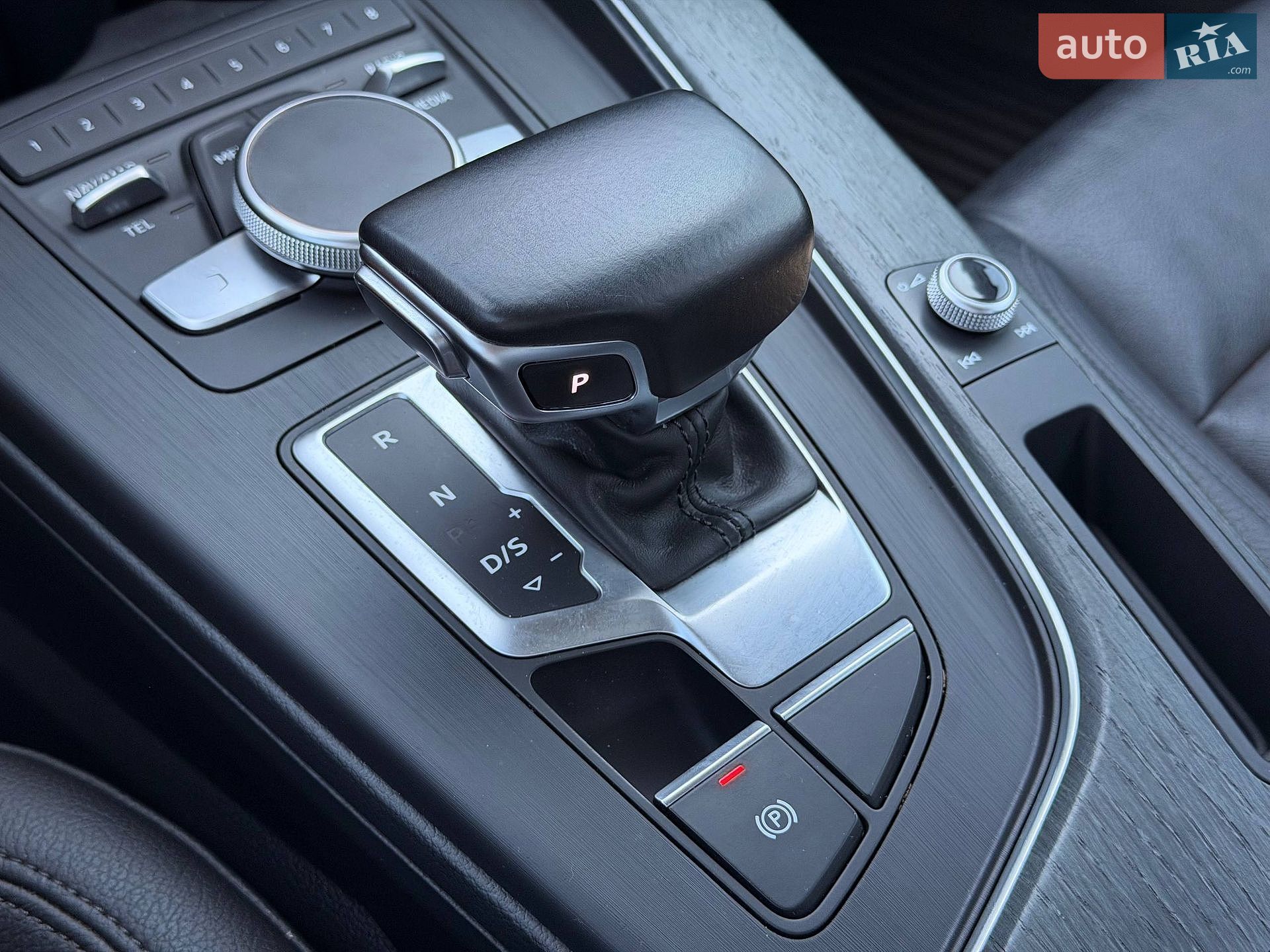Audi A4 2016 VIN WAULNAF45HN011425 фото оголошення 87 з 96