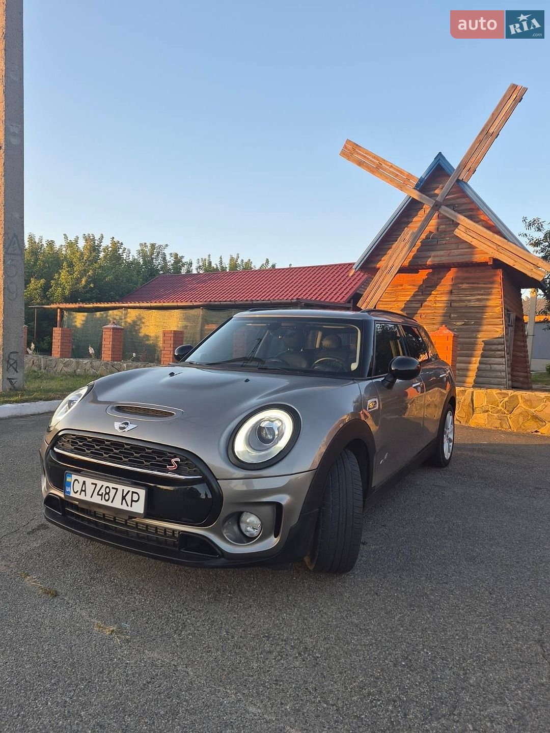 MINI Clubman 2017 VIN WMWLU5C33H2G02220 фото оголошення 3 з 24