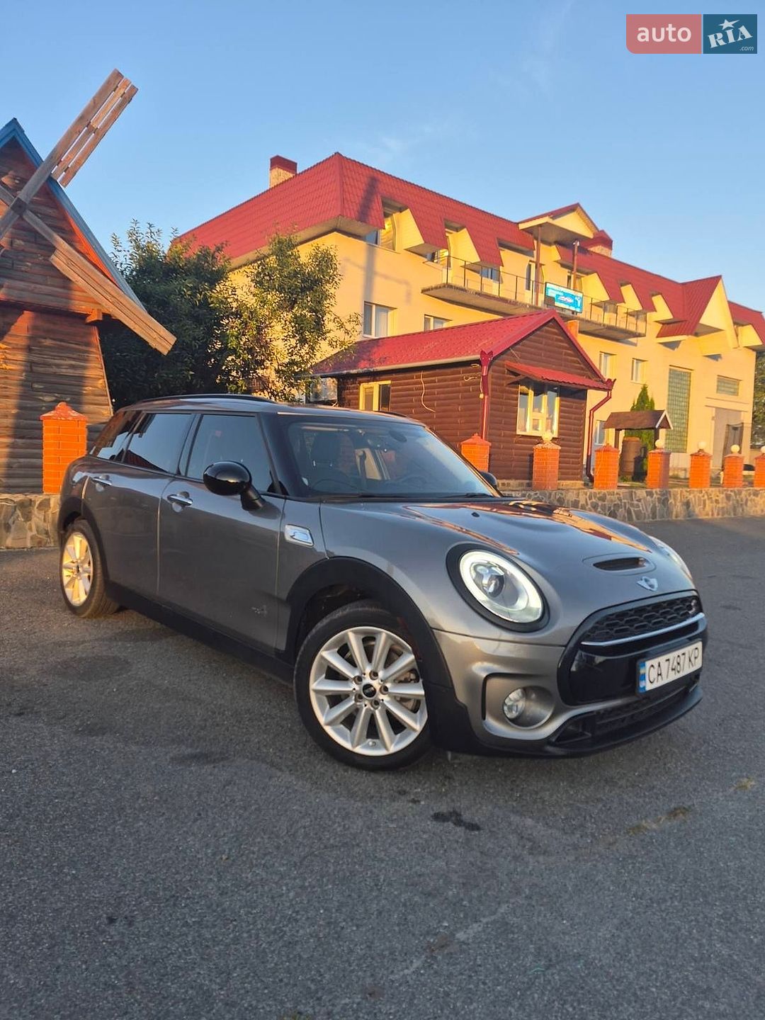 MINI Clubman 2017 VIN WMWLU5C33H2G02220 фото оголошення 5 з 24