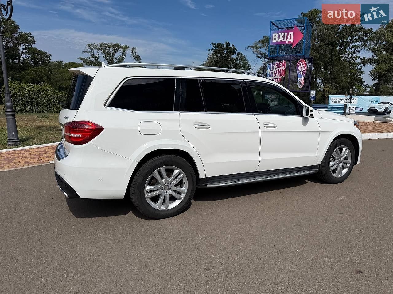 Mercedes-Benz GLS-Class 2016 VIN 4JGDF6EE8HA758726 фото оголошення 3 з 24