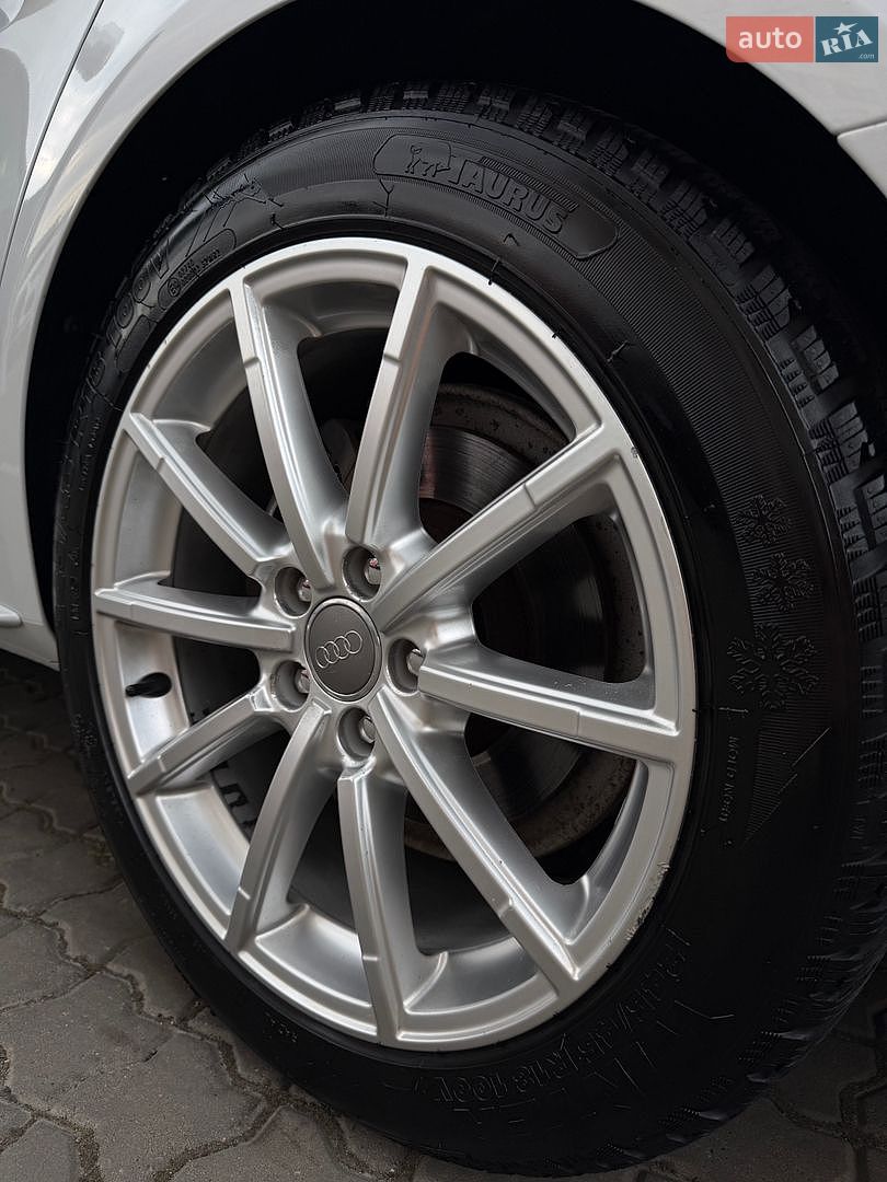 Audi A4 2015 VIN WAUFFAFL1GN001118 фото оголошення 4 з 13