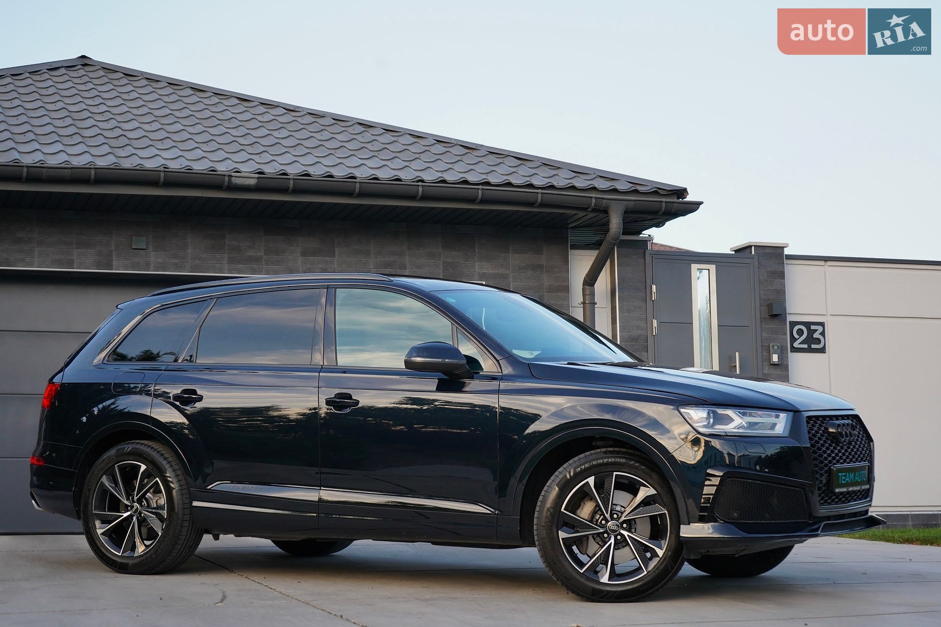 Audi Q7 2017 VIN WA1AHAF75HD044131 фото оголошення 10 з 68