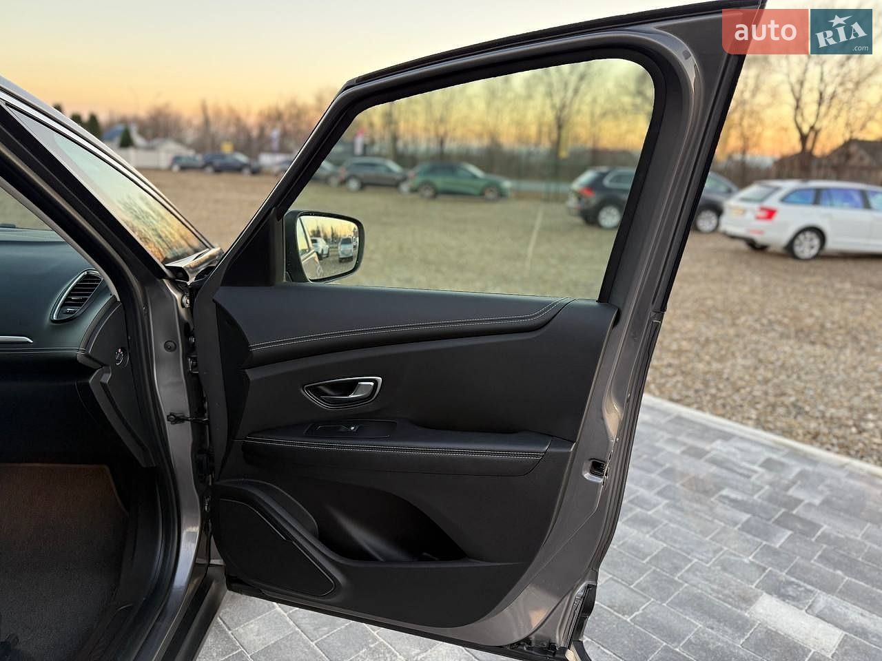 Renault Grand Scenic 2018 VIN VF1RFA00361255612 фото оголошення 25 з 40