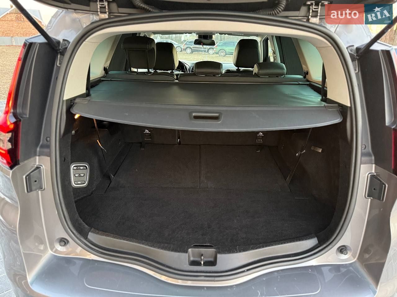 Renault Grand Scenic 2018 VIN VF1RFA00361255612 фото оголошення 33 з 40