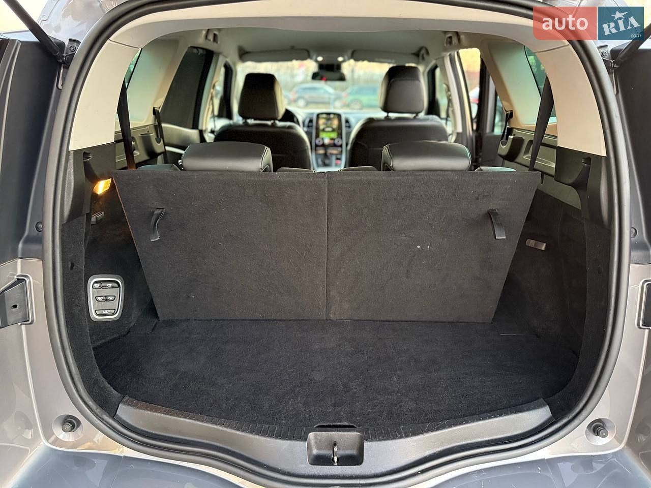 Renault Grand Scenic 2018 VIN VF1RFA00361255612 фото оголошення 36 з 40