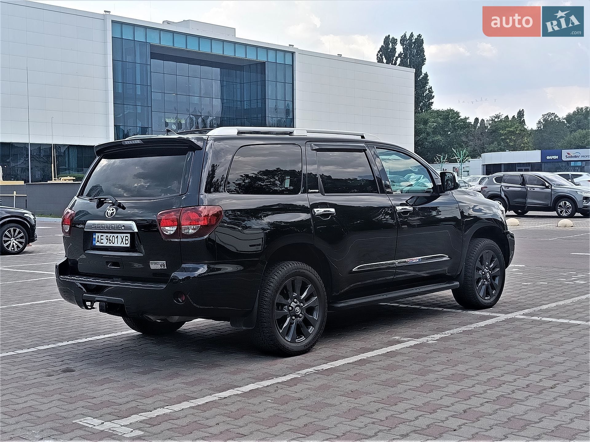 Toyota Sequoia 2018 VIN 5TDJY5G13KS167560 фото оголошення 14 з 57