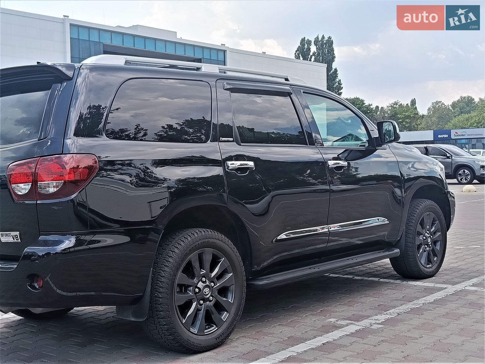 Toyota Sequoia 2018 VIN 5TDJY5G13KS167560 фото оголошення 16 з 57
