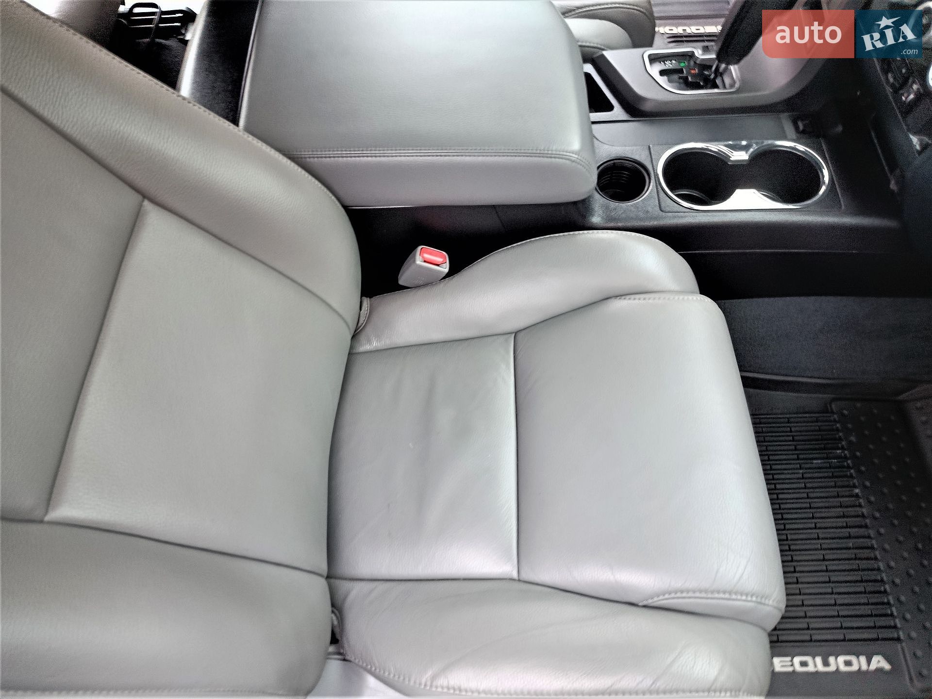 Toyota Sequoia 2018 VIN 5TDJY5G13KS167560 фото оголошення 45 з 57