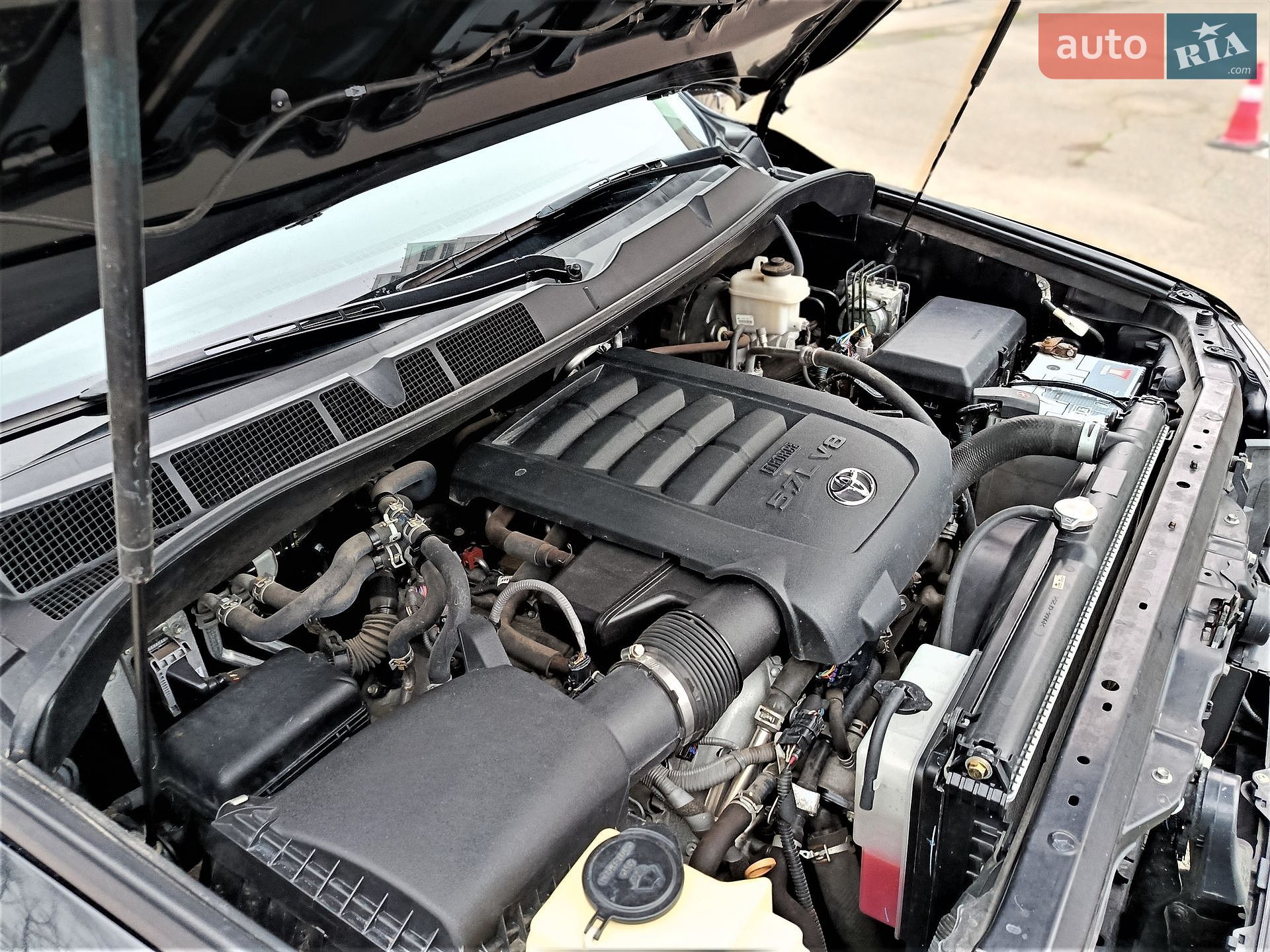 Toyota Sequoia 2018 VIN 5TDJY5G13KS167560 фото оголошення 47 з 57
