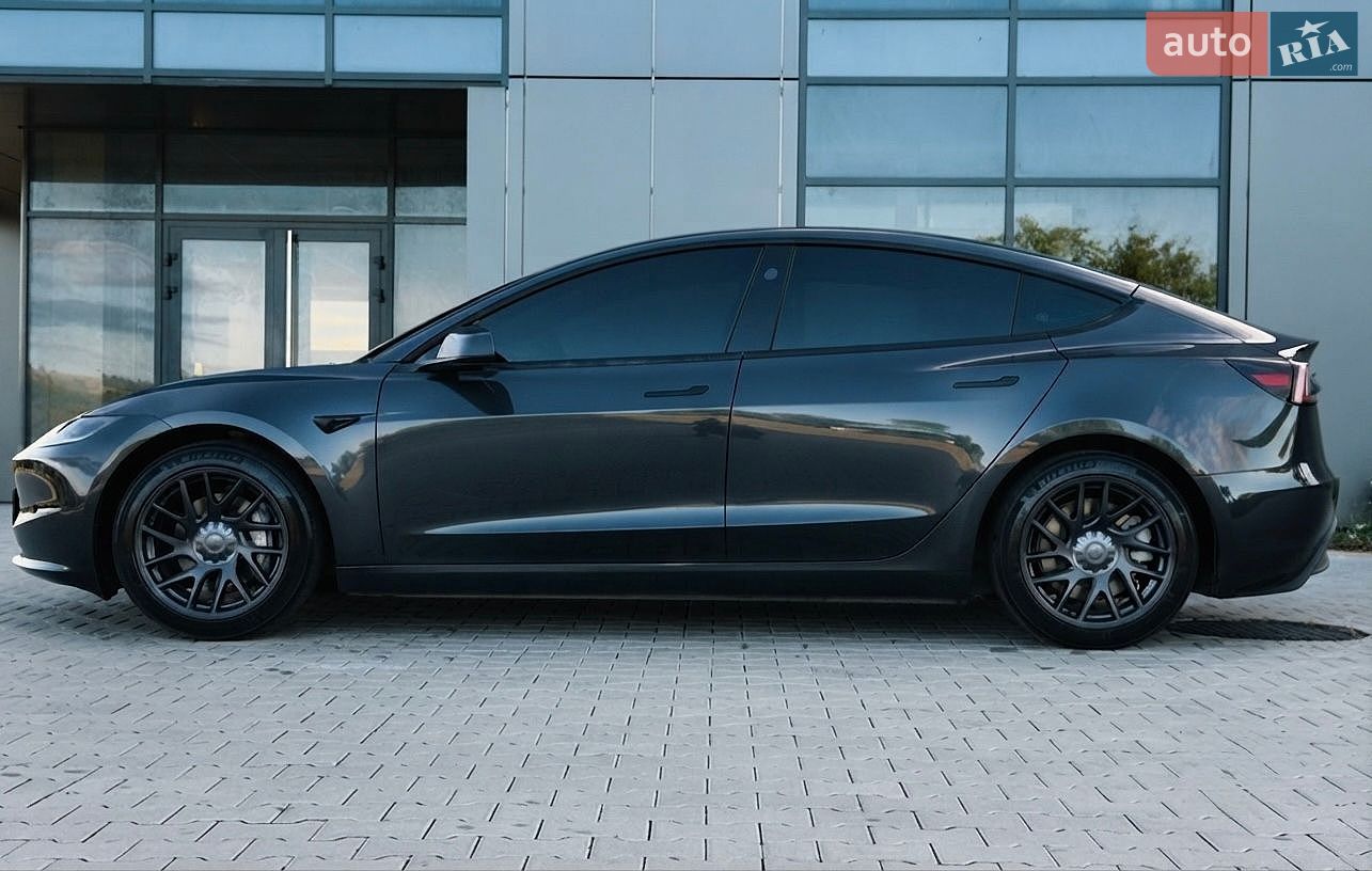 Tesla Model 3 2025 VIN 5YJ3E1EA4SF952168 фото оголошення 5 з 59