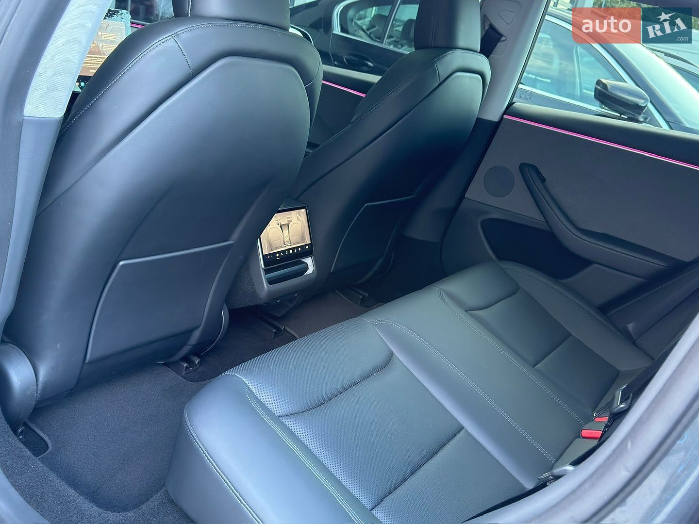 Tesla Model 3 2025 VIN 5YJ3E1EA4SF952168 фото оголошення 15 з 59
