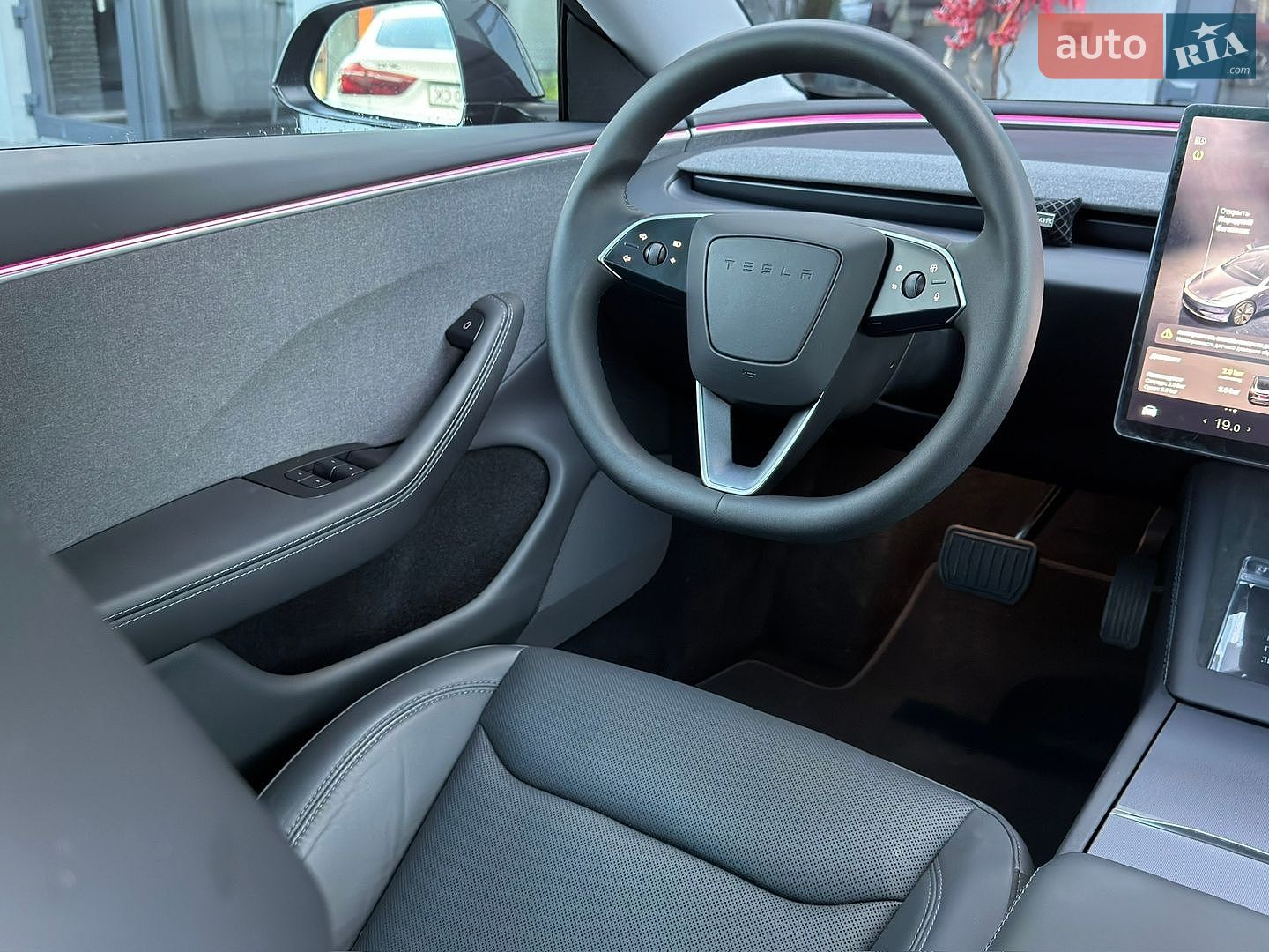 Tesla Model 3 2025 VIN 5YJ3E1EA4SF952168 фото оголошення 16 з 59