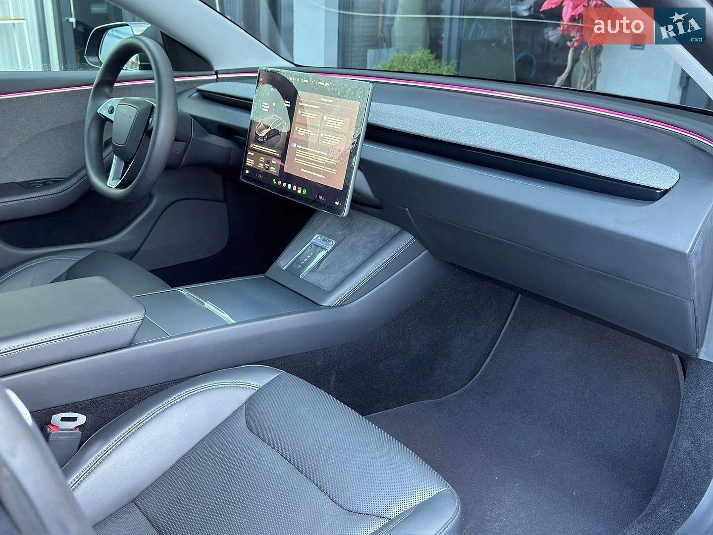 Tesla Model 3 2025 VIN 5YJ3E1EA4SF952168 фото оголошення 20 з 59