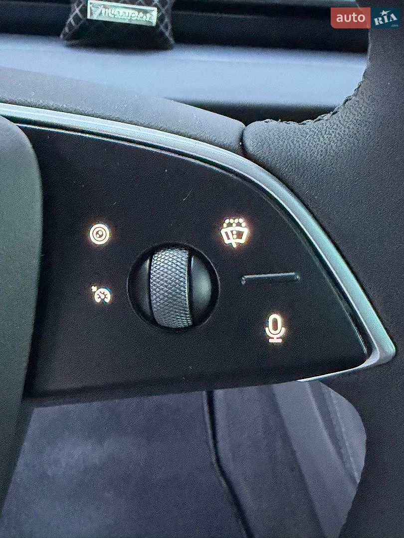 Tesla Model 3 2025 VIN 5YJ3E1EA4SF952168 фото оголошення 26 з 59