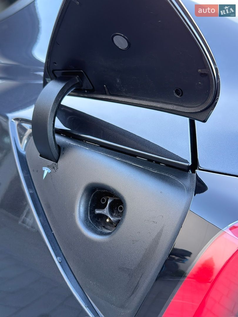 Tesla Model 3 2025 VIN 5YJ3E1EA4SF952168 фото оголошення 47 з 59