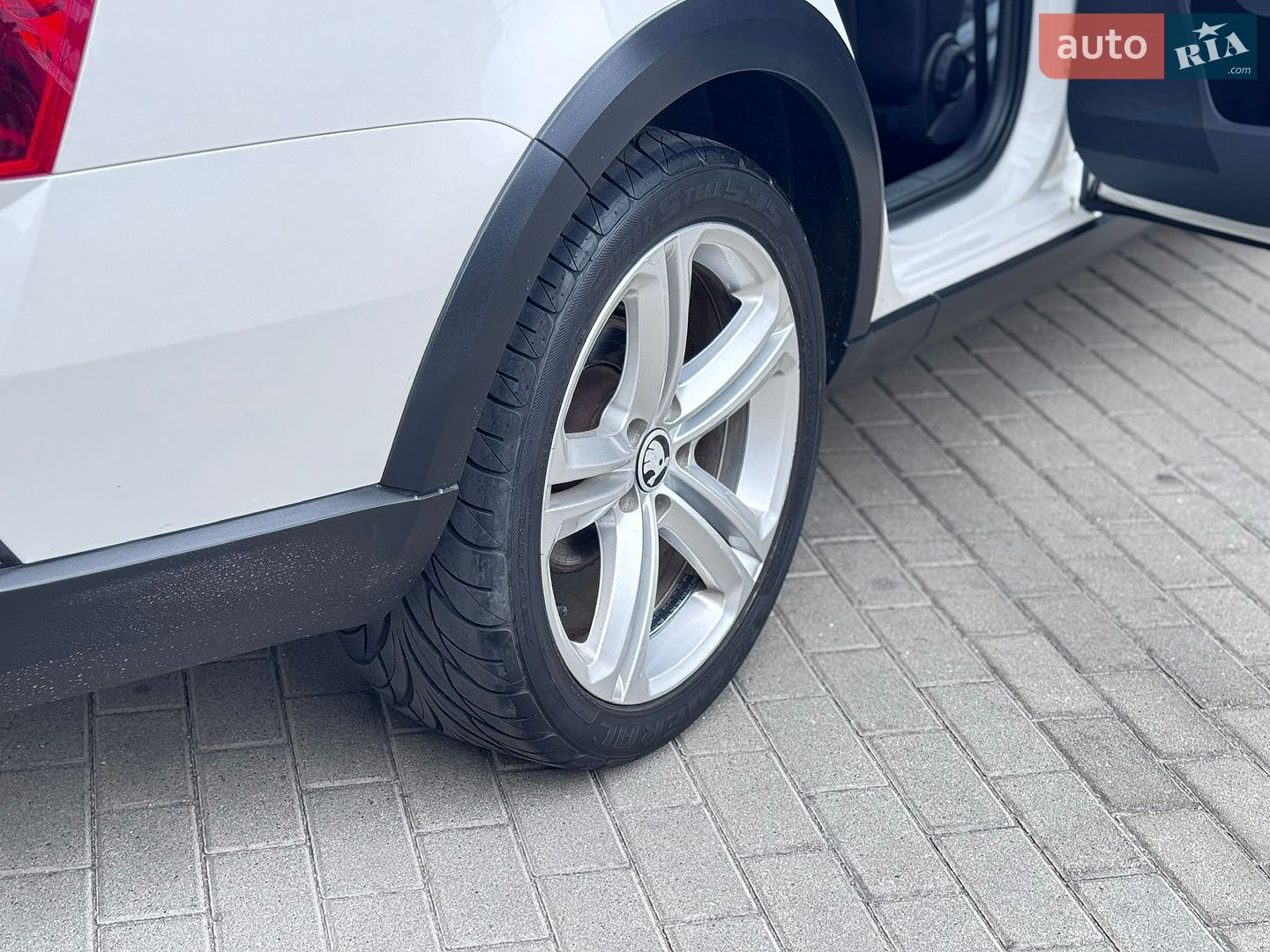 Skoda Octavia Scout 2015 VIN TMBLK9NE4F0226664 фото оголошення 56 з 56