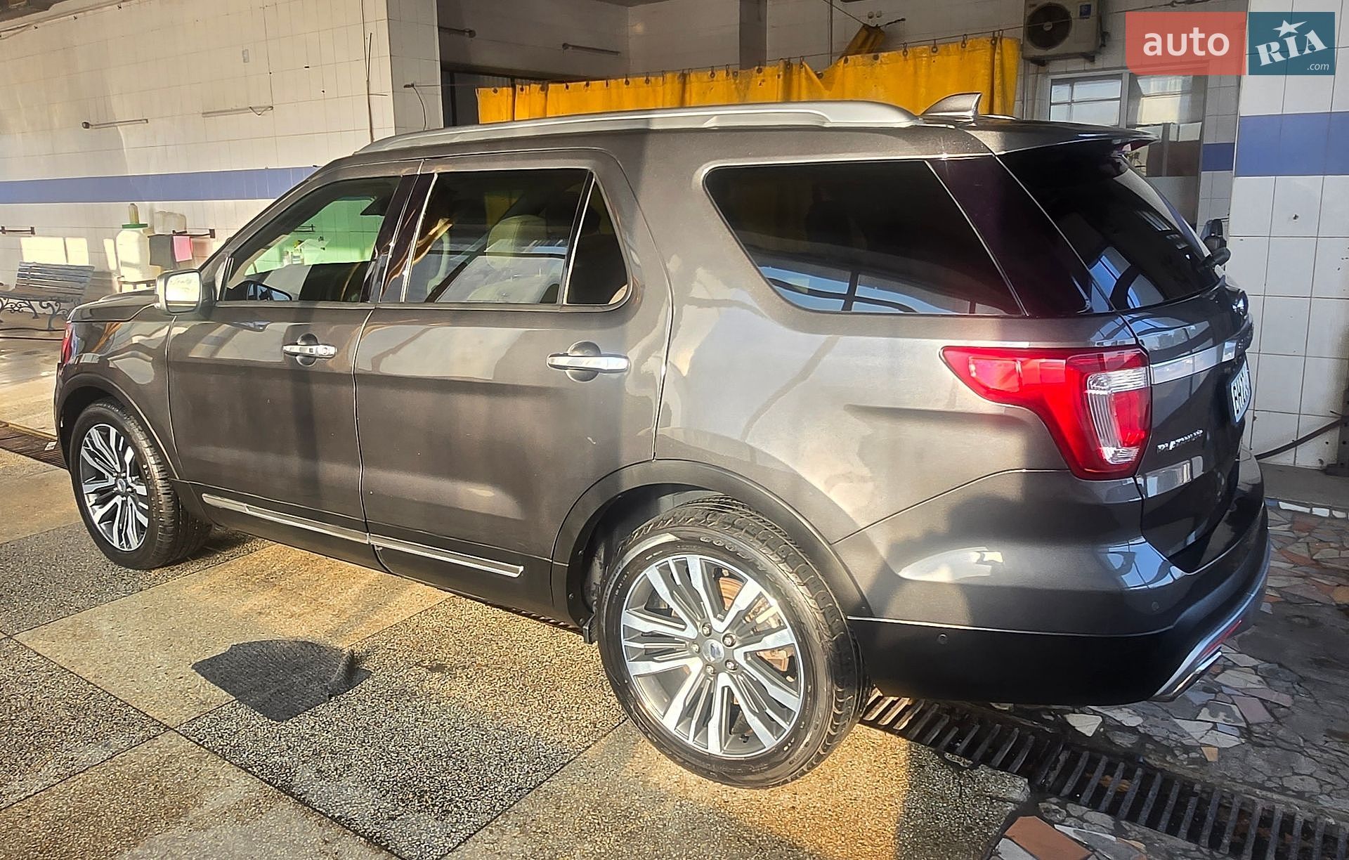Ford Explorer 2015 VIN 1FM5K8HT5GGB83826 фото оголошення 11 з 52