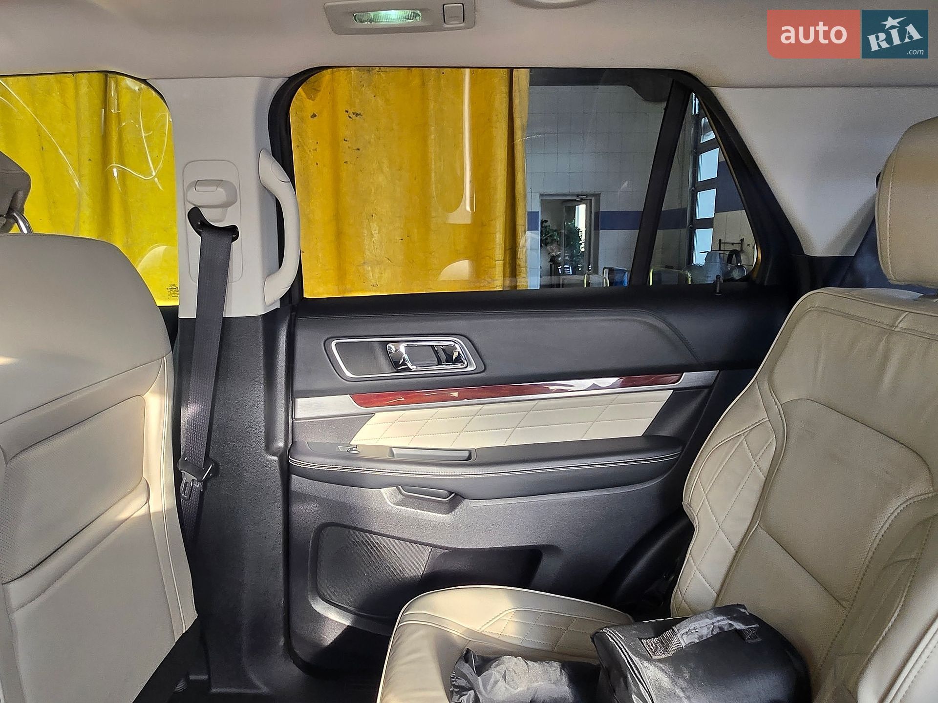 Ford Explorer 2015 VIN 1FM5K8HT5GGB83826 фото оголошення 17 з 52