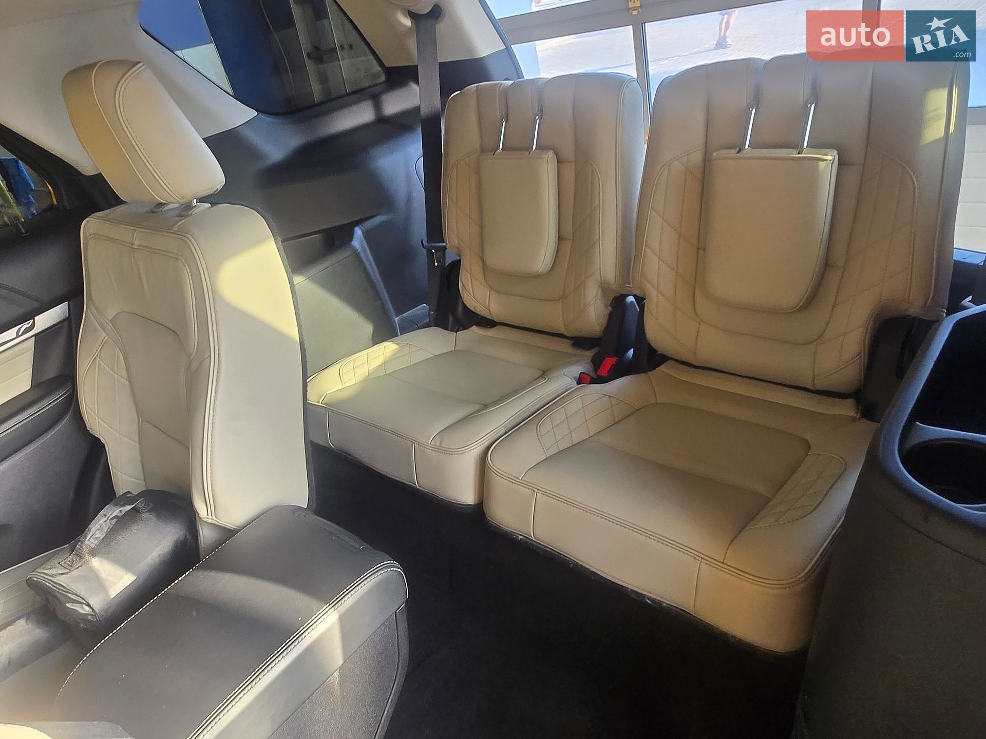 Ford Explorer 2015 VIN 1FM5K8HT5GGB83826 фото оголошення 15 з 52