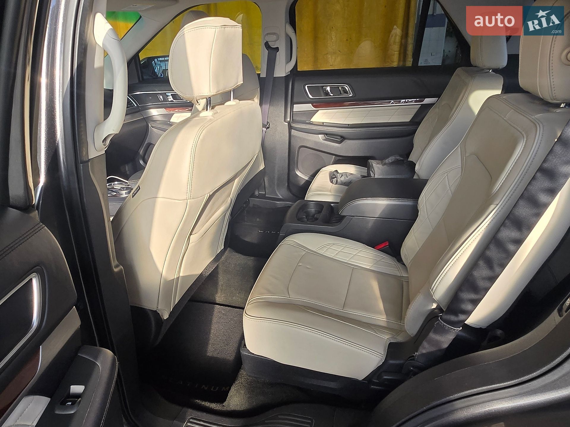 Ford Explorer 2015 VIN 1FM5K8HT5GGB83826 фото оголошення 16 з 52