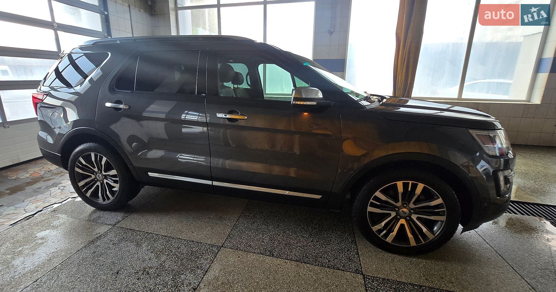 Ford Explorer 2015 VIN 1FM5K8HT5GGB83826 фото оголошення 22 з 52