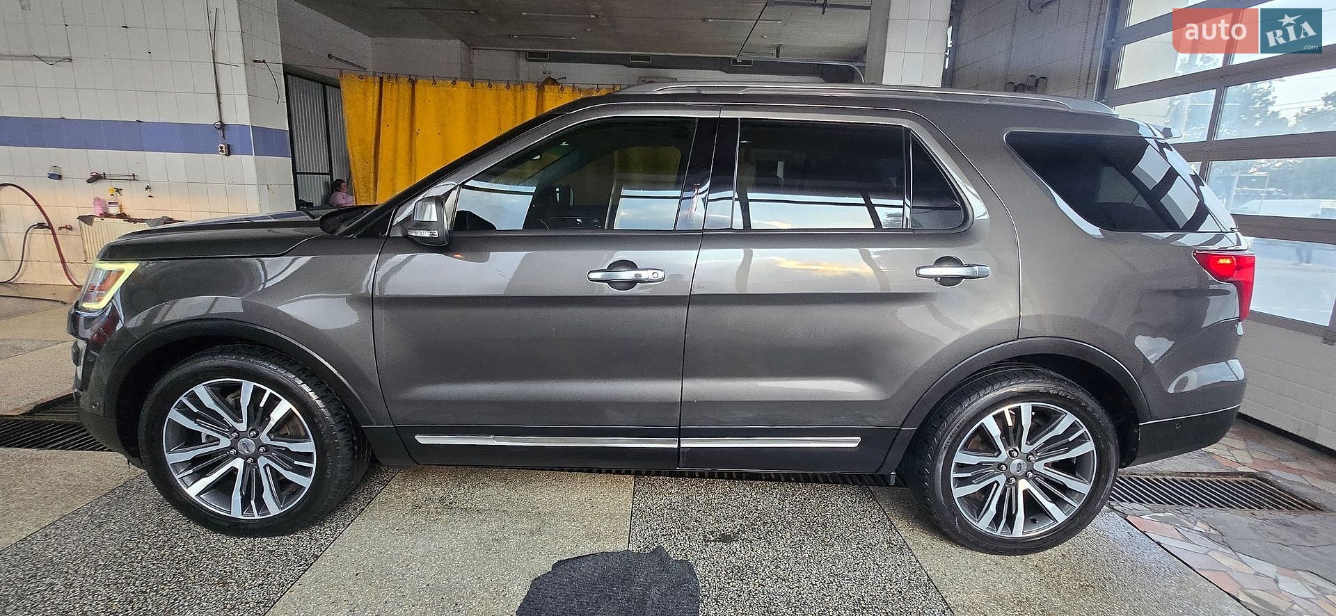 Ford Explorer 2015 VIN 1FM5K8HT5GGB83826 фото оголошення 23 з 52