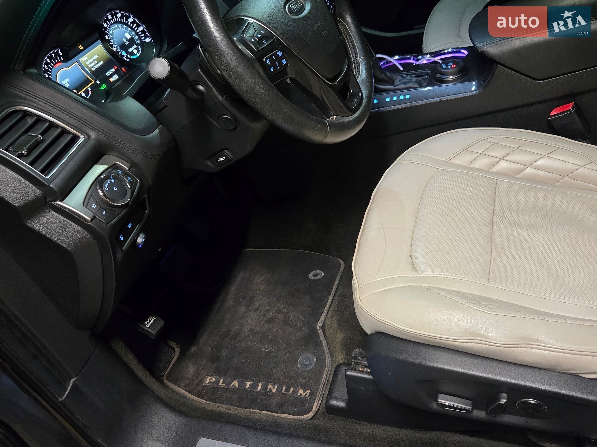 Ford Explorer 2015 VIN 1FM5K8HT5GGB83826 фото оголошення 46 з 52