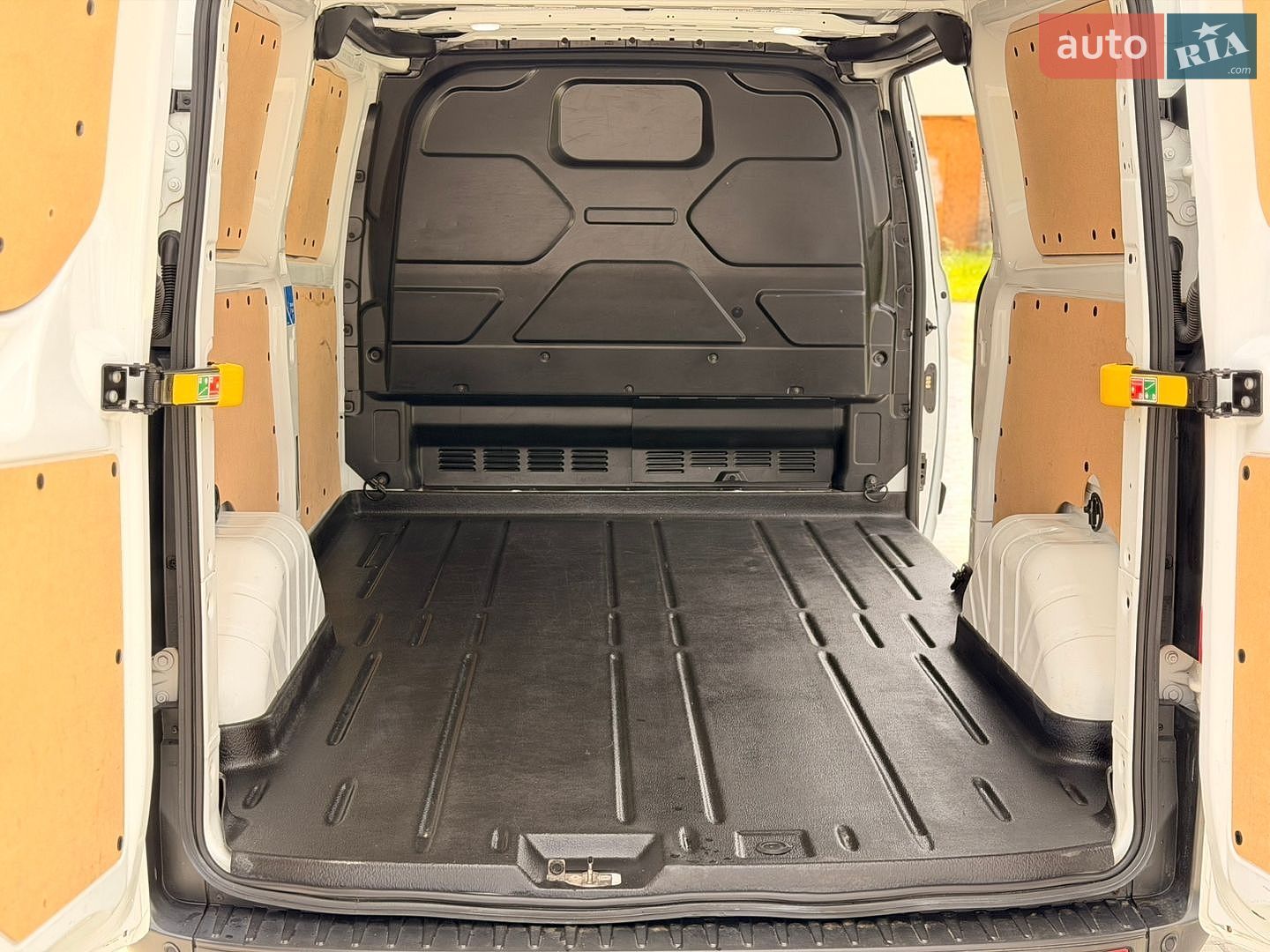 Ford Transit Custom 2022 VIN WF0YXXTTGYNJ28125 фото оголошення 11 з 31