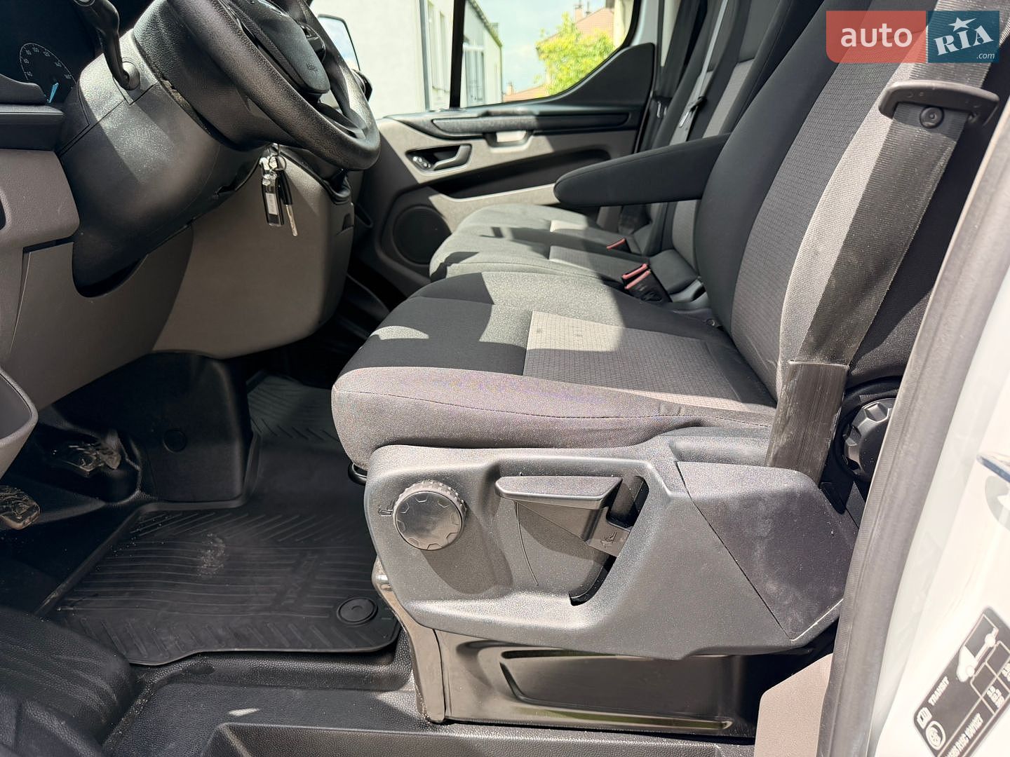 Ford Transit Custom 2022 VIN WF0YXXTTGYNJ28125 фото оголошення 25 з 31